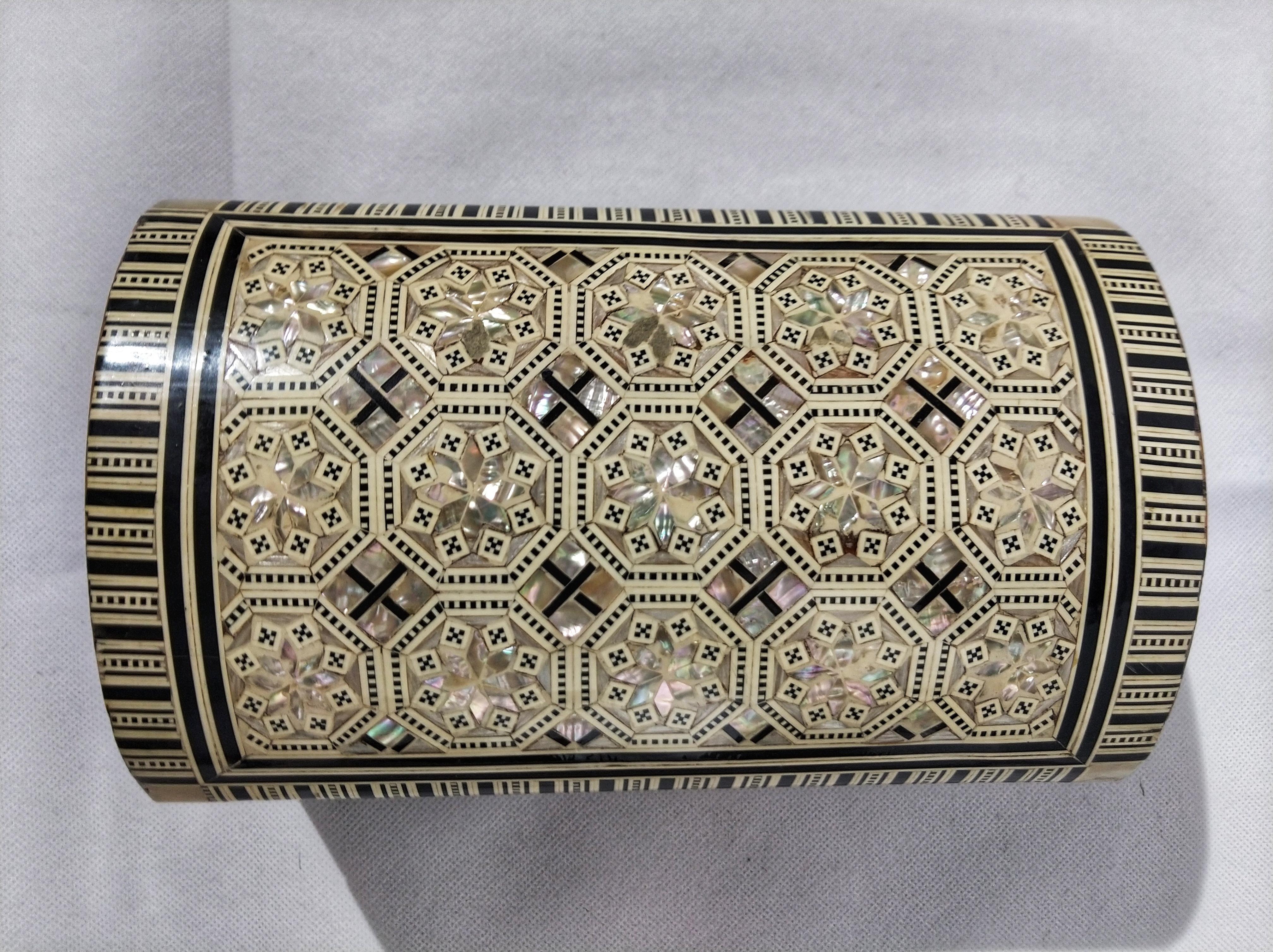 20th Century Syrian Nacre Mother of Pearl and Wood Inlaid Jewelry Box 1