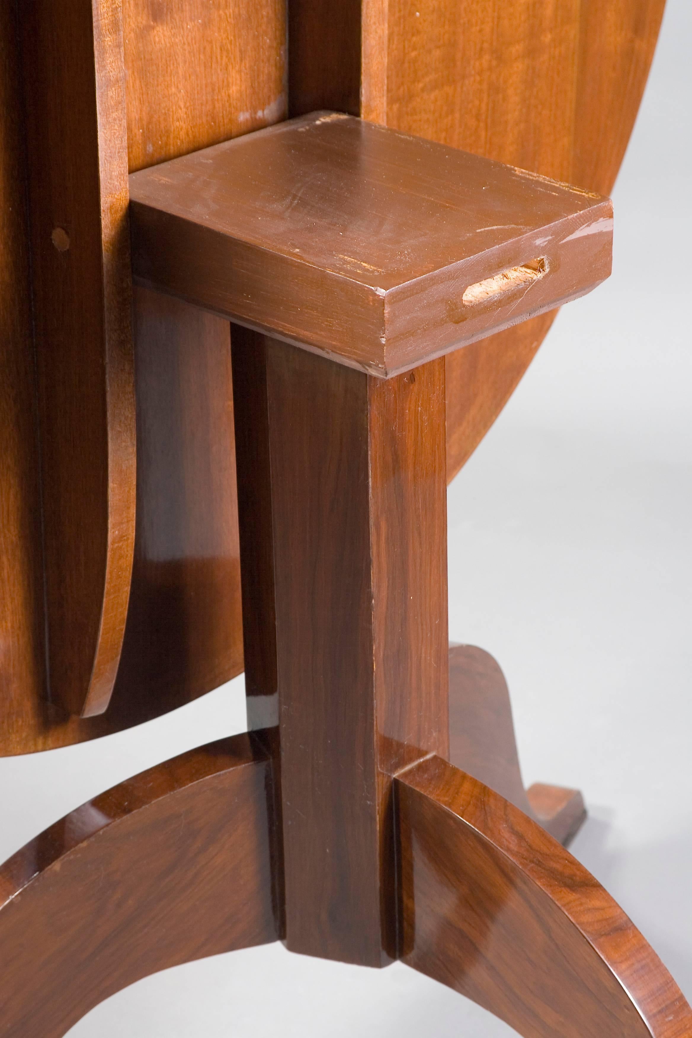20th Century Table in the antique Biedermeier Style Mahogany veneer 1