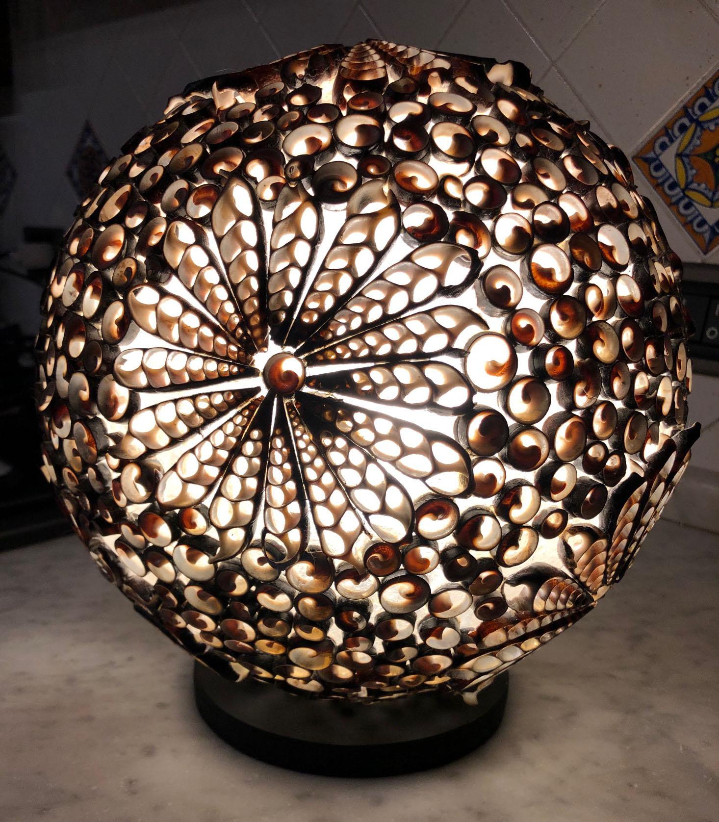 Fin du 20e siècle Lampe de table du XXe siècle avec coquillages en vente
