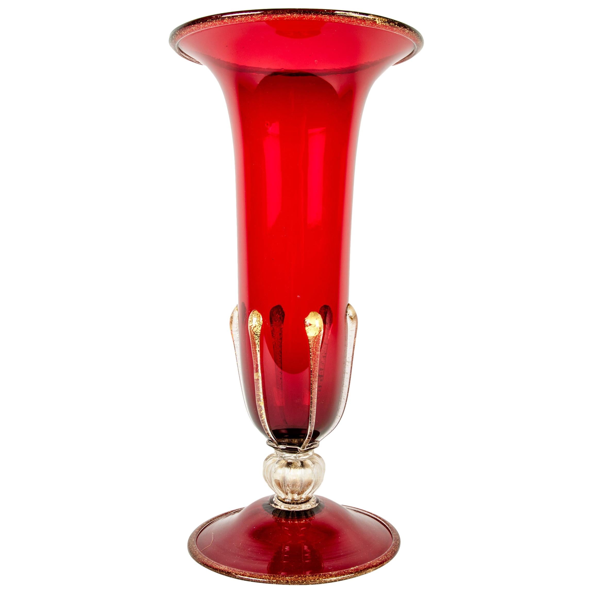 Grand vase décoratif du XXe siècle / Détails en mouchetures d'or en vente