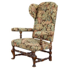 Fauteuil à oreilles en tapisserie du 20e siècle