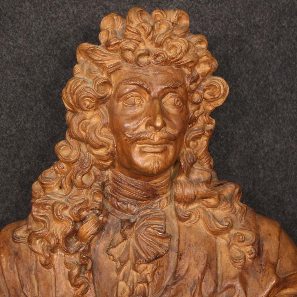 20th Century Terracotta Bust Of A Nobleman With A Wig French Sculpture, 1950  In Good Condition For Sale In Vicoforte, Piedmont
