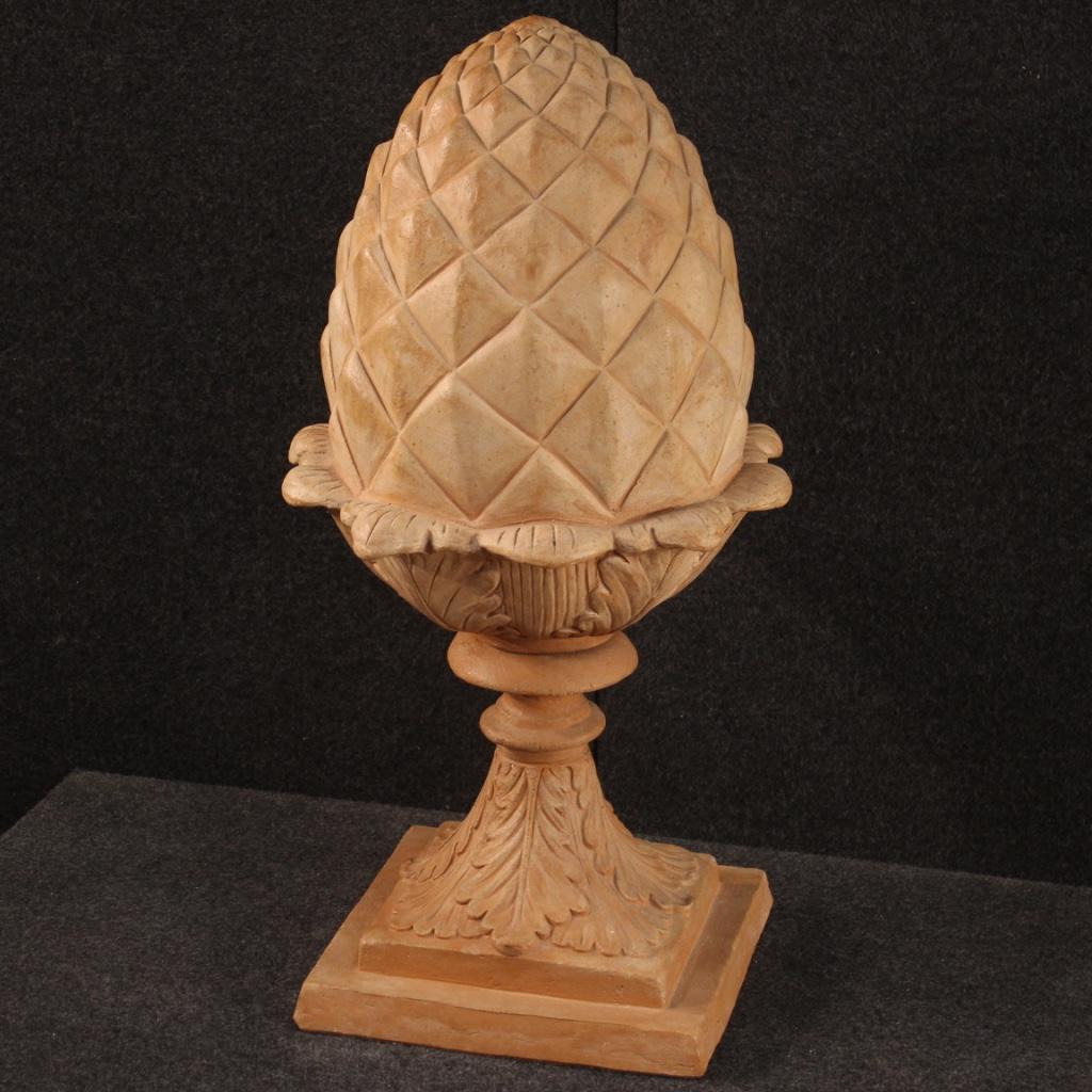 Tuscan terracotta from the second half of the 20th century. Beautifully sized and pleasantly decorated object consisting of two separable elements (see photo). Terracotta pine cone stamped on the base (see photo) Palmieri Italy. Outdoor / indoor