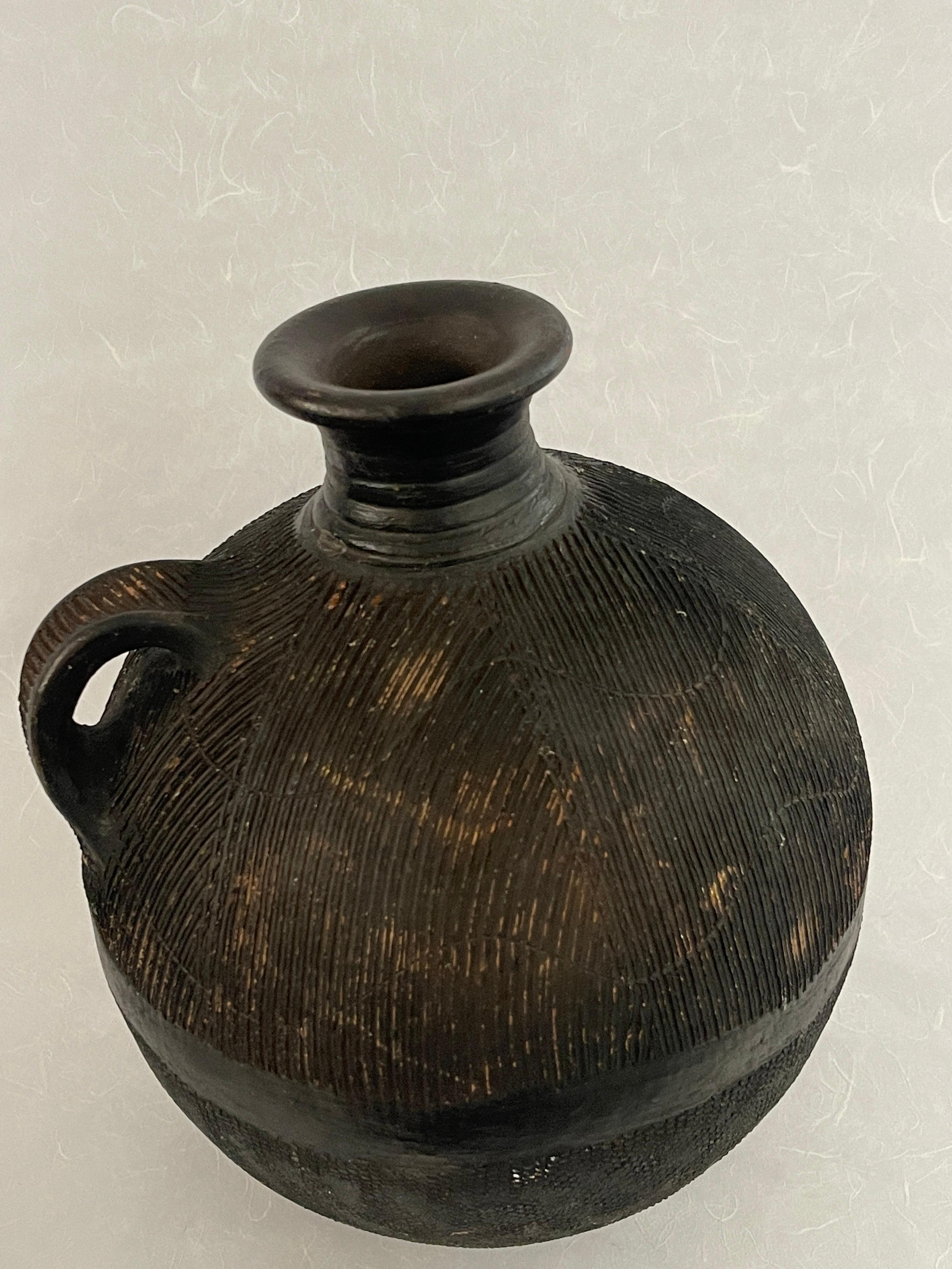 20th Century Textured Bulb Ceramic Vase For Sale at 1stDibs
