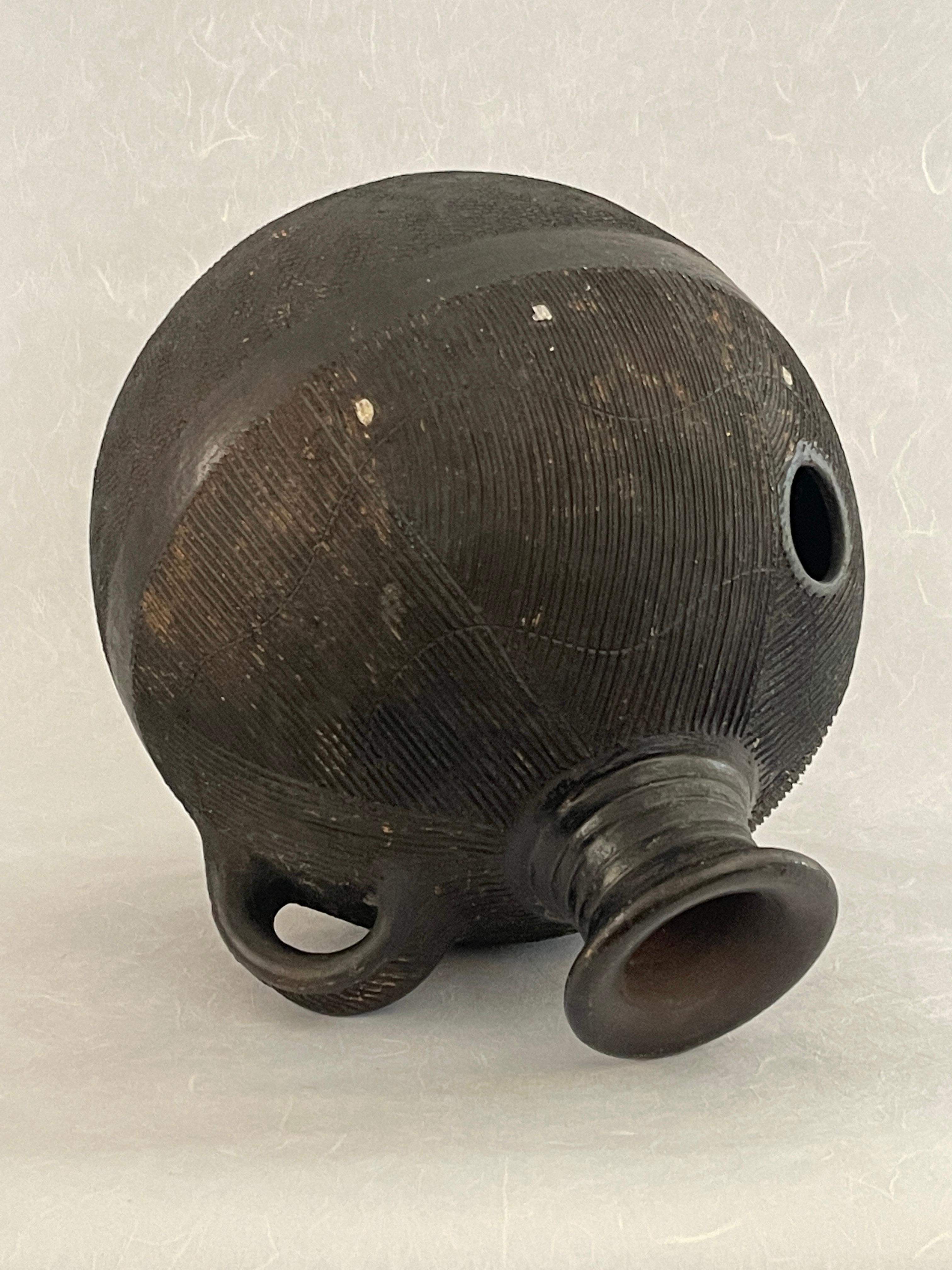 20th Century Textured Bulb Ceramic Vase For Sale at 1stDibs