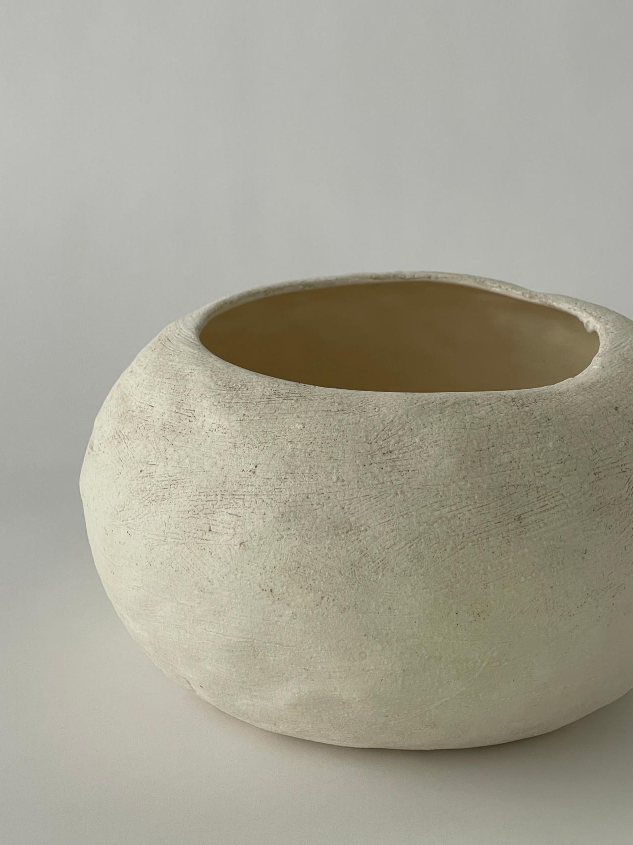 Unknown 20th Century Textured Ceramic Bowl For Sale