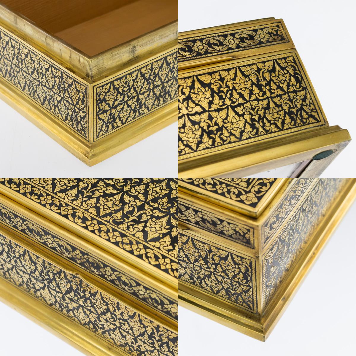 20th Century Thai Royal Silver-Gilt Niello Enamel Cigar Box, Bangkok, circa 1960 5