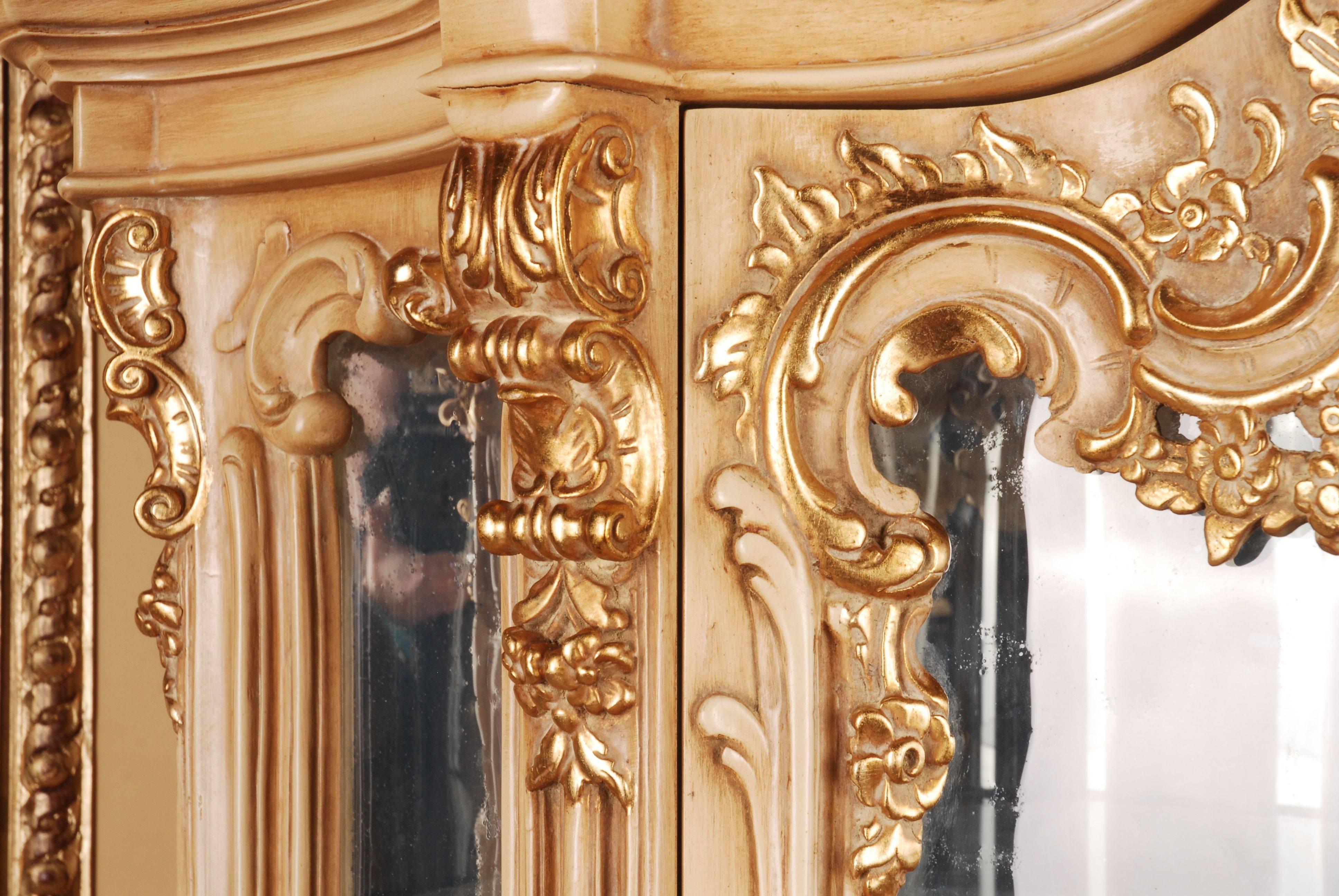 20th Century the Style of Frederick the Great Vitrine In Good Condition For Sale In Berlin, DE