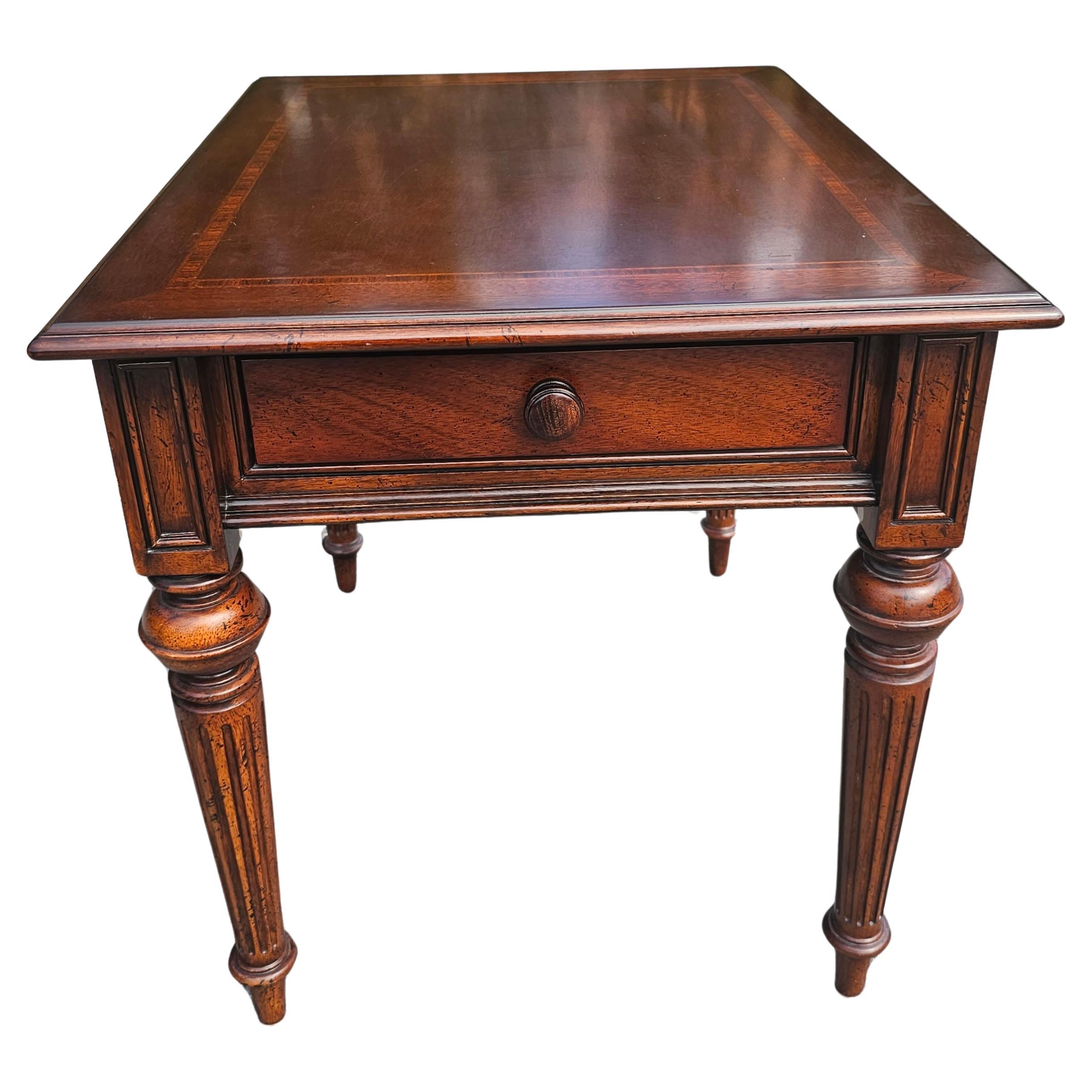20th Century Thomasville Mahogany Single Drawer Banded Top Side Table For Sale