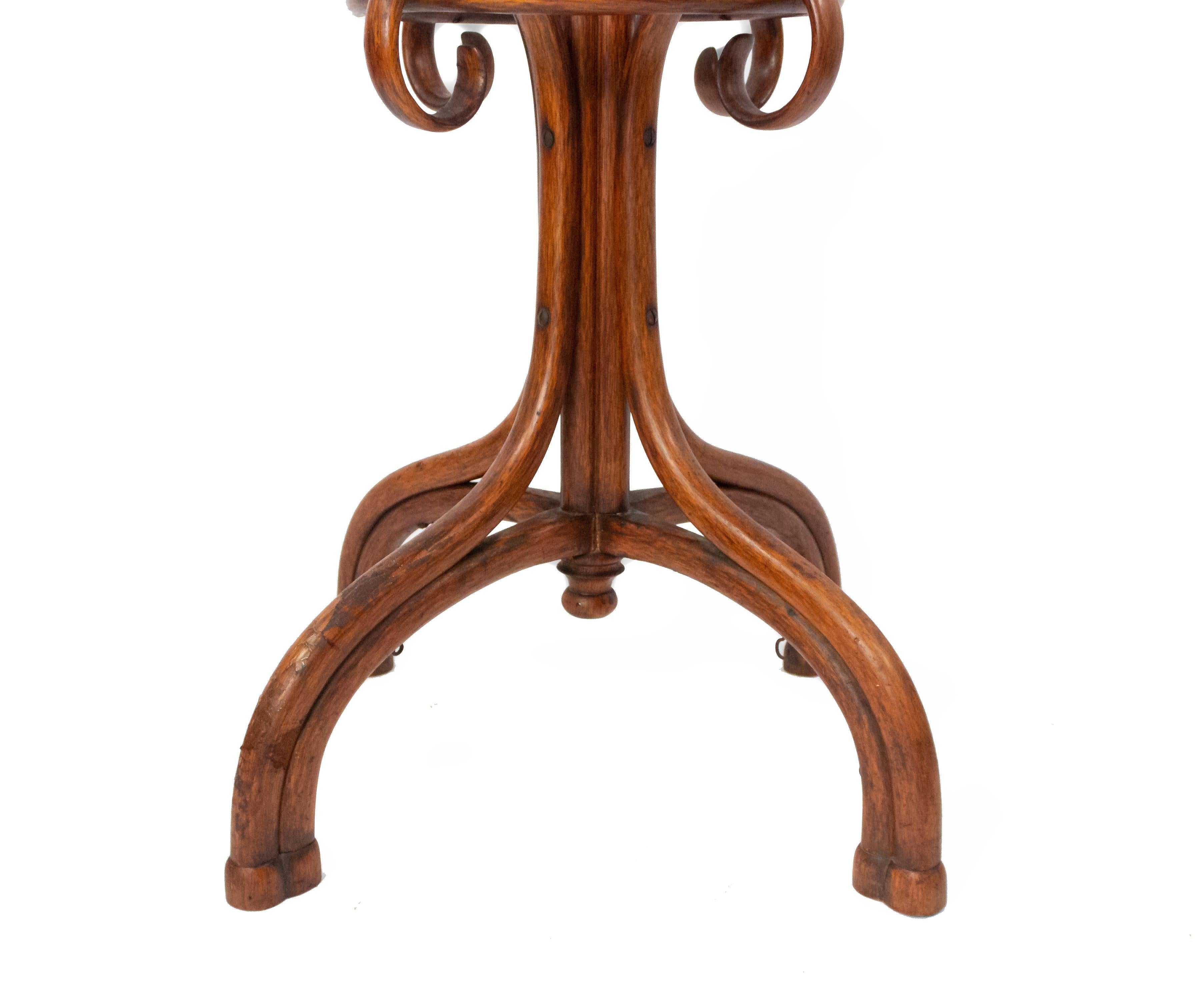 20th Century Thonet Austrian Bentwood Hatrack In Good Condition For Sale In New York, NY