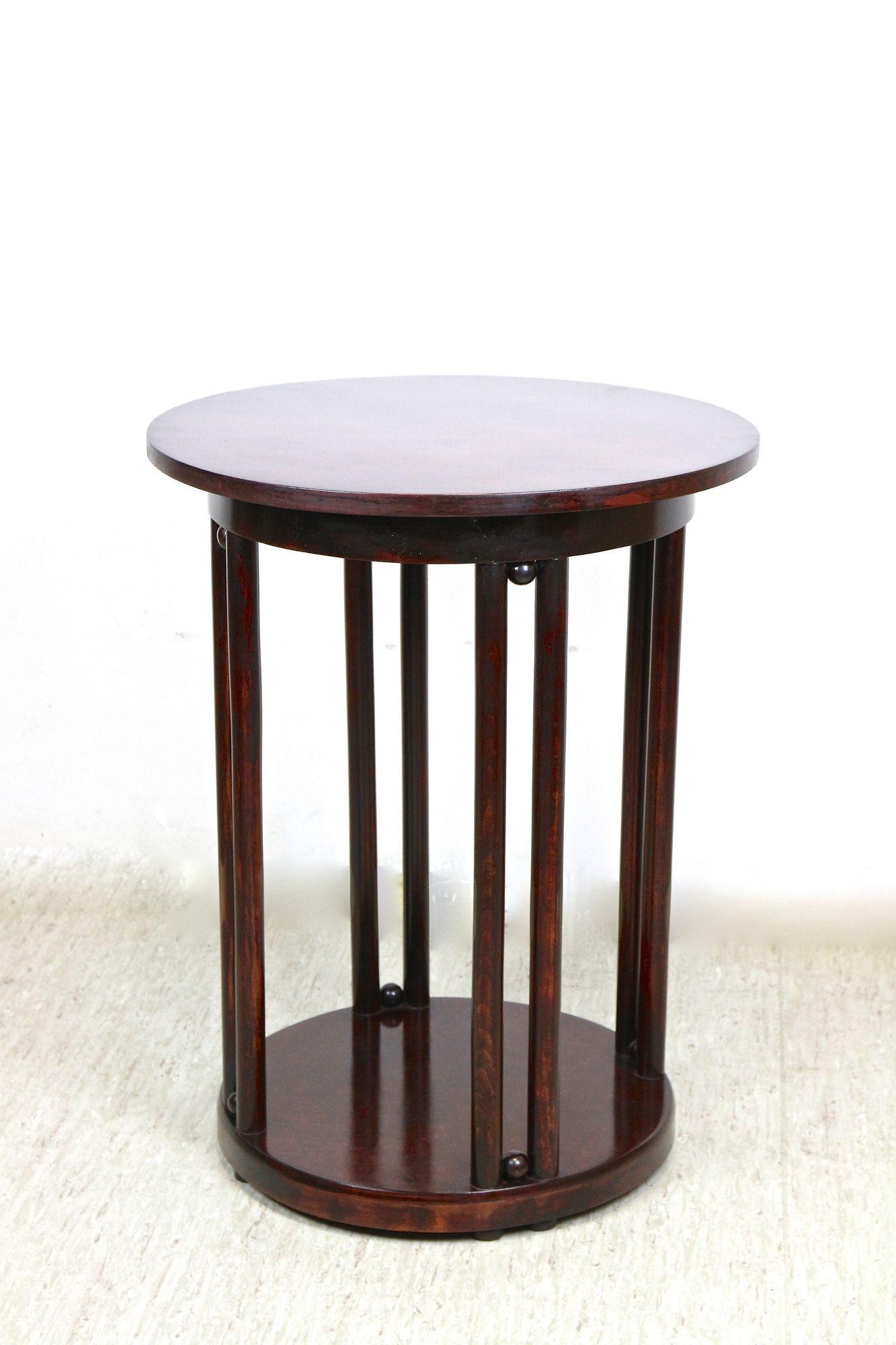 Table d'appoint Thonet du 20e siècle 