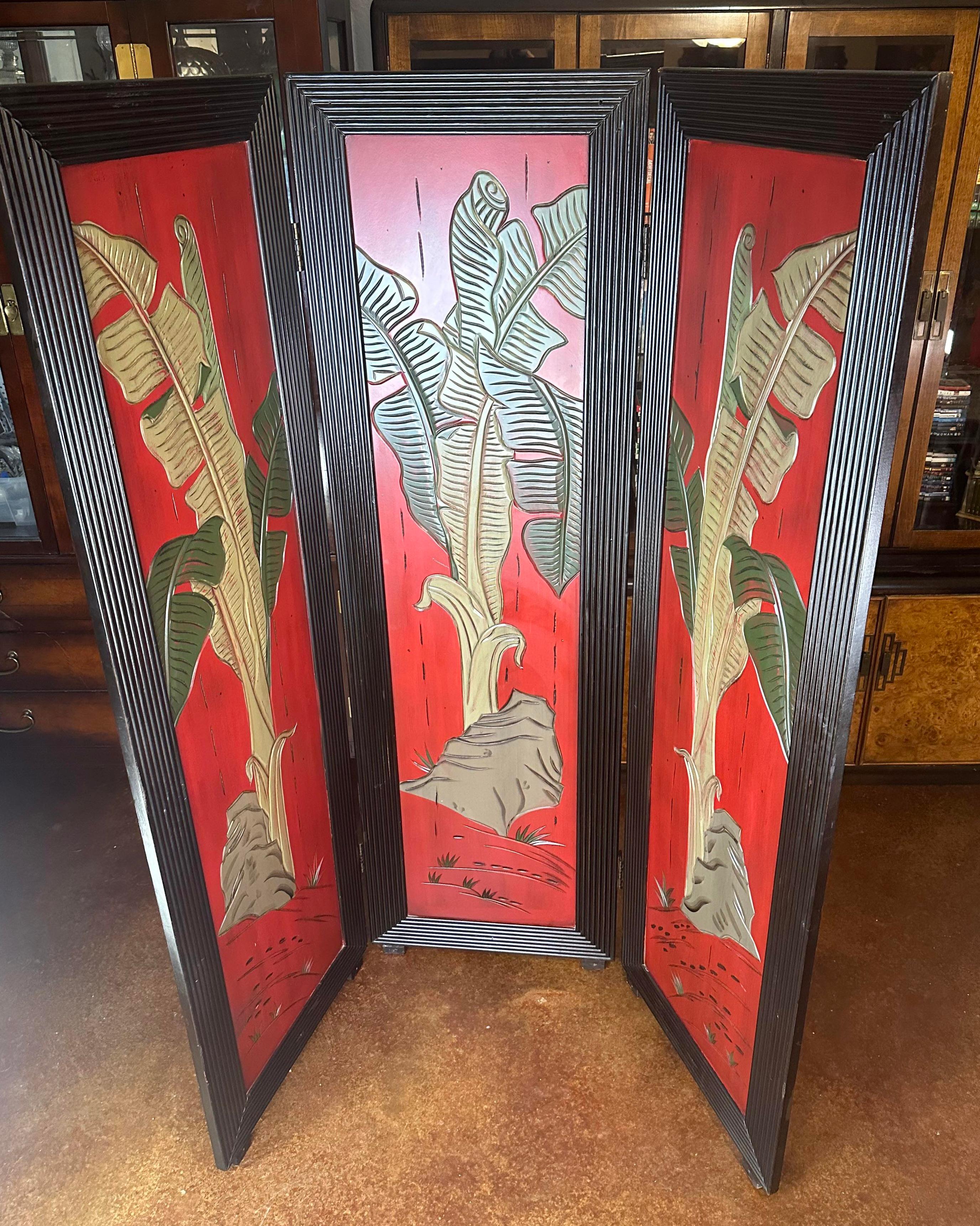 20th Century Three-Panel Asian Screen in Red with Palm Leaf Accent For Sale 6