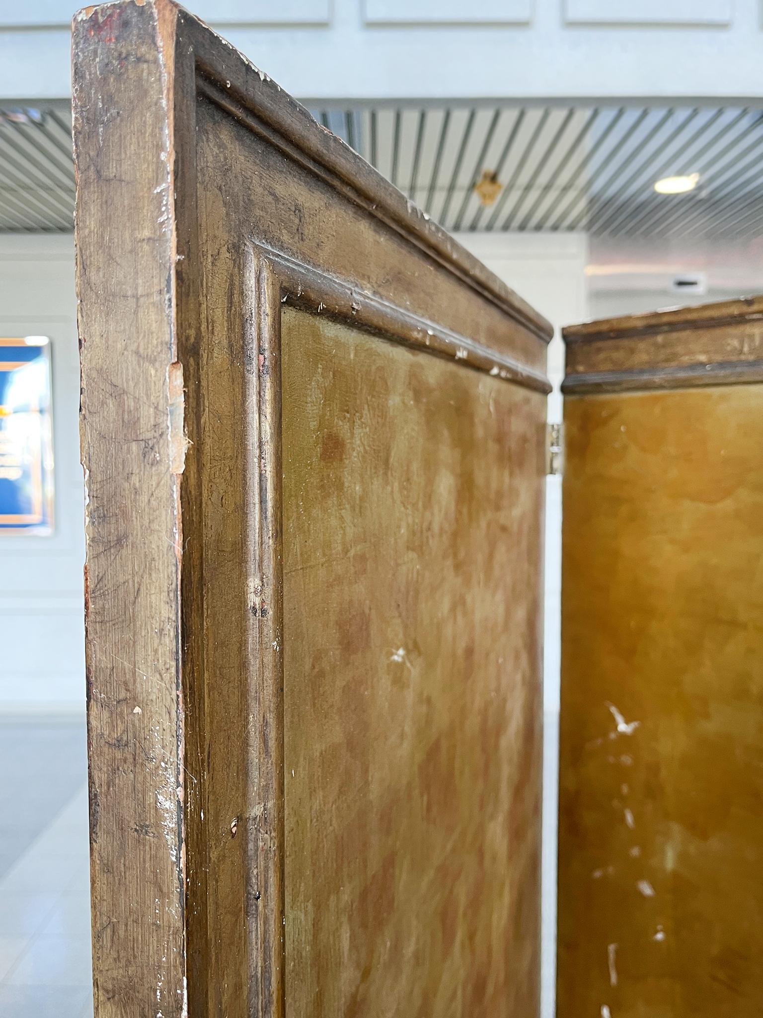 Paravento a tre pannelli dorati Foldes del XX secolo in vendita 4