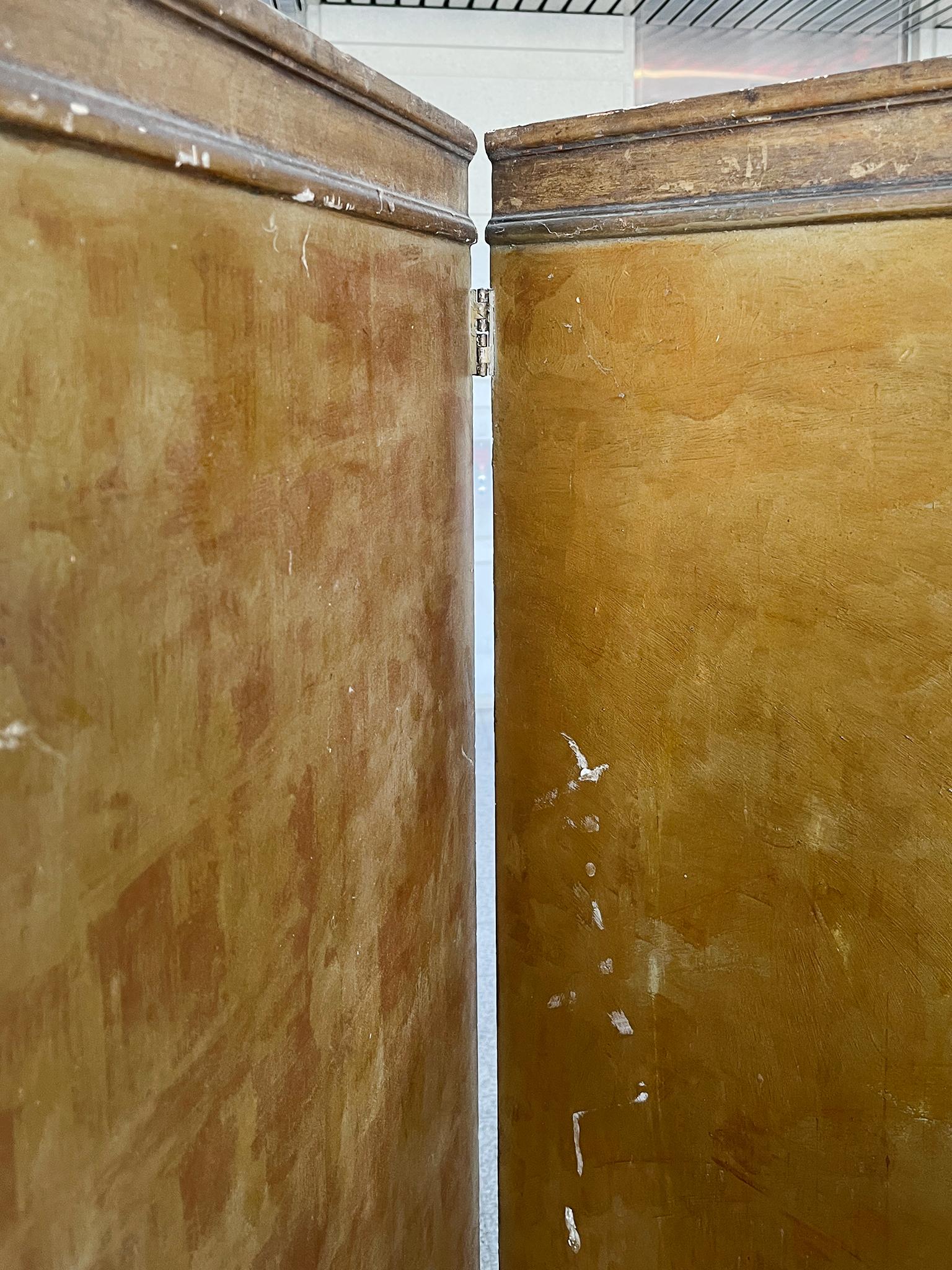 Paravento a tre pannelli dorati Foldes del XX secolo in vendita 2