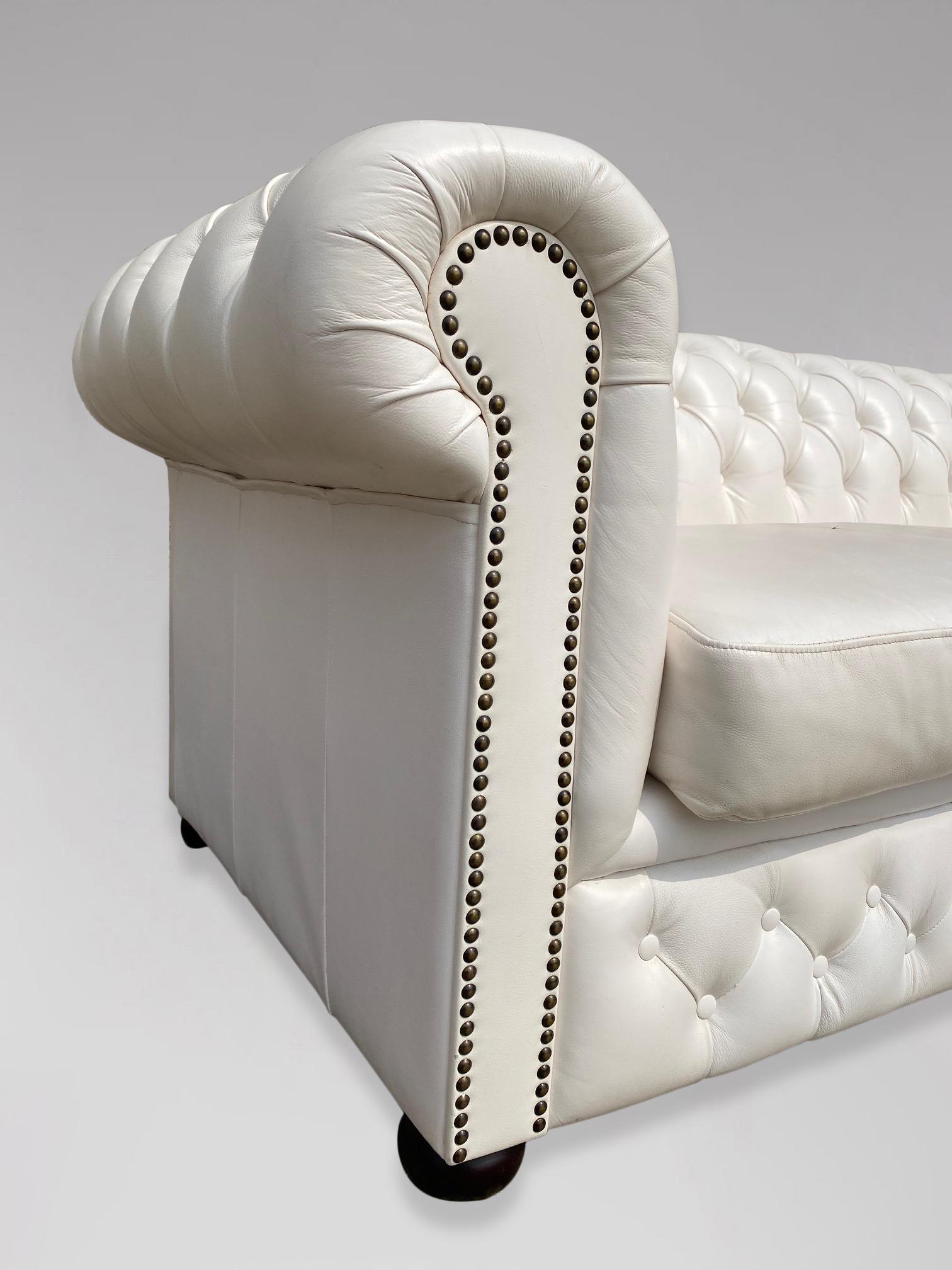 20th Century Three Seater White Leather Chesterfield Sofa For Sale 1