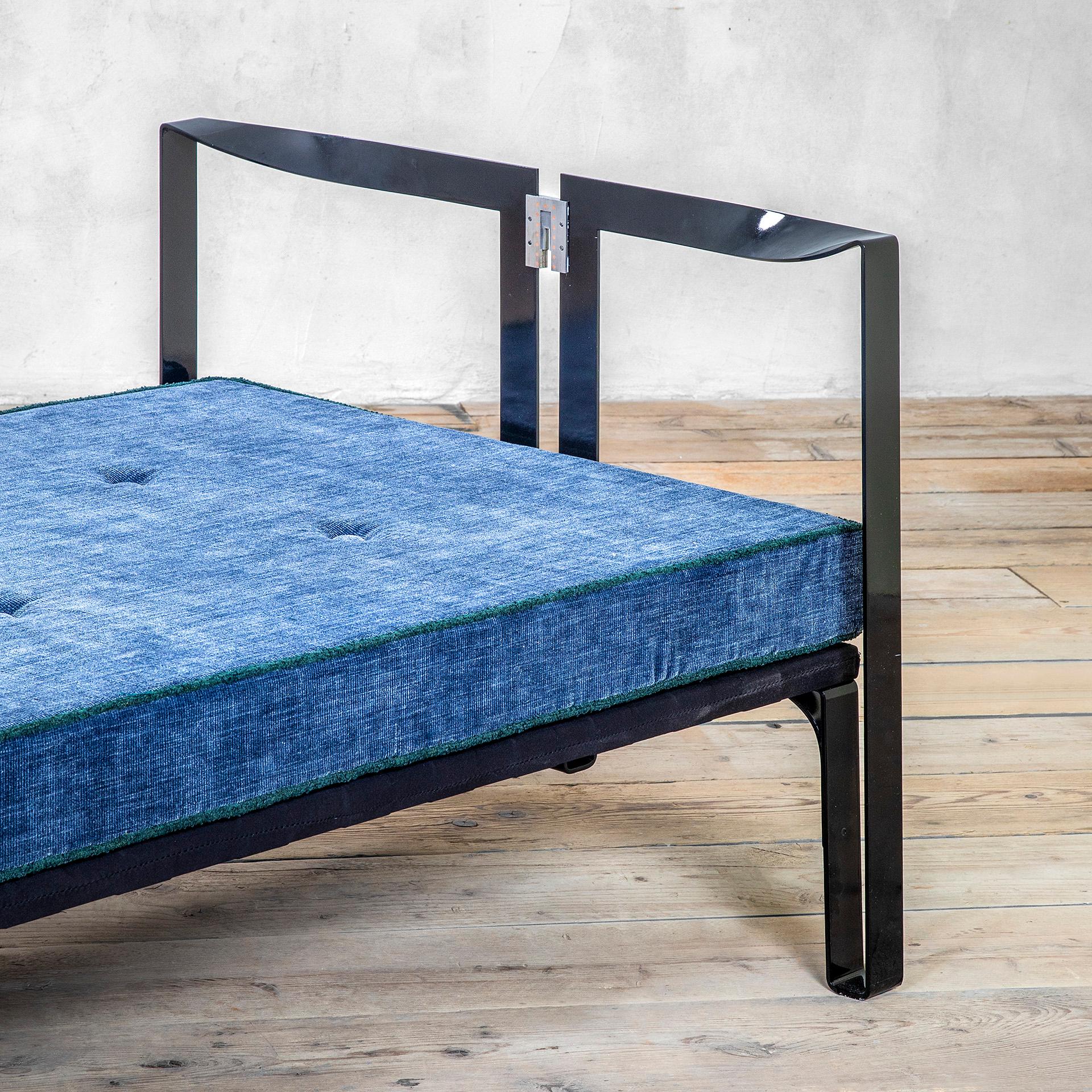 Steel 20th Century Tobia Scarpa for Gavina Daybed mod. Vanessa  For Sale
