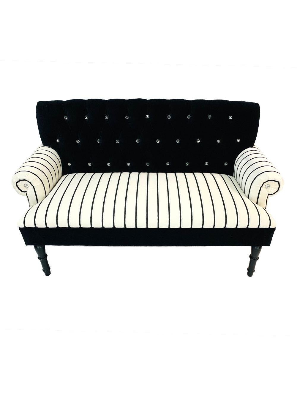 Painted 20th Century Traditional Chesterfield Style Settee For Sale