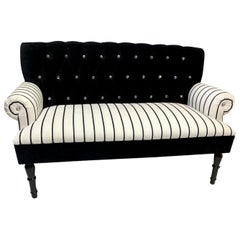 20th Century Traditional Chesterfield Style Settee