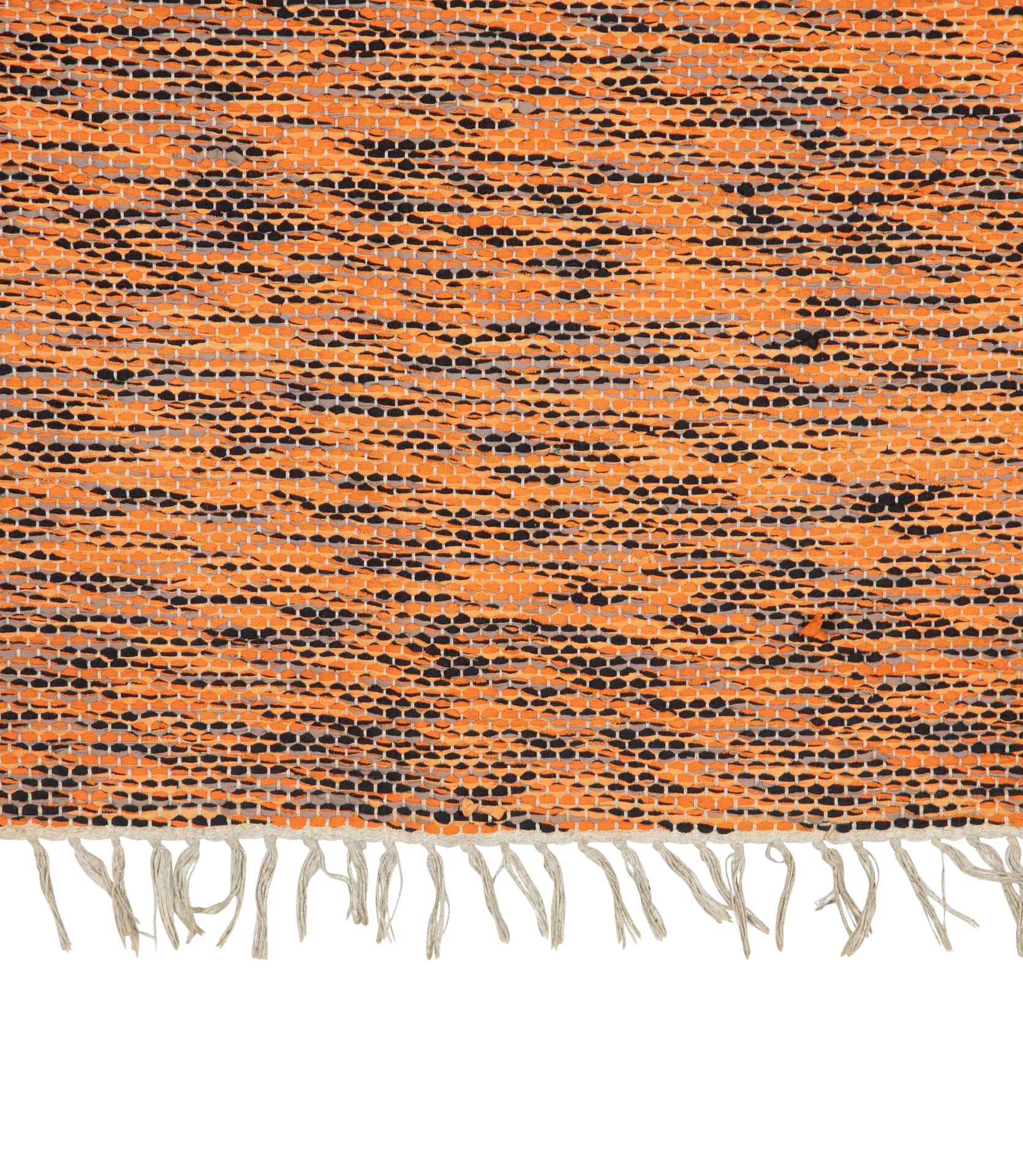 Alfombra sueca vintage del siglo XX en naranja, negro y rosa.    Alrededor de 1950.      Bolsa 12 / Alfombra 115