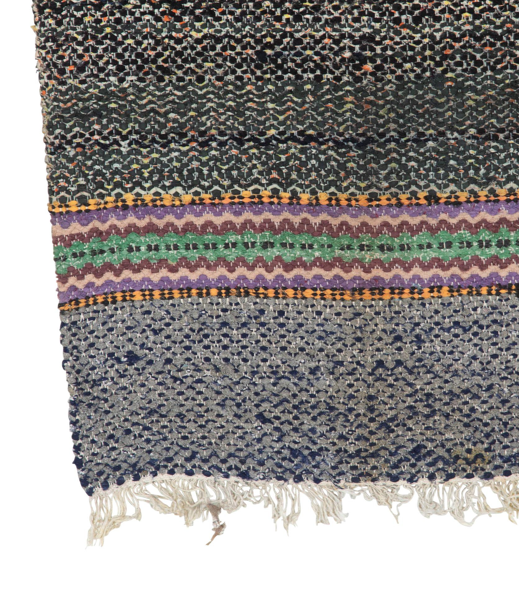 Tapis vintage suédois en coton rayé multicolore.    Vers 1950.