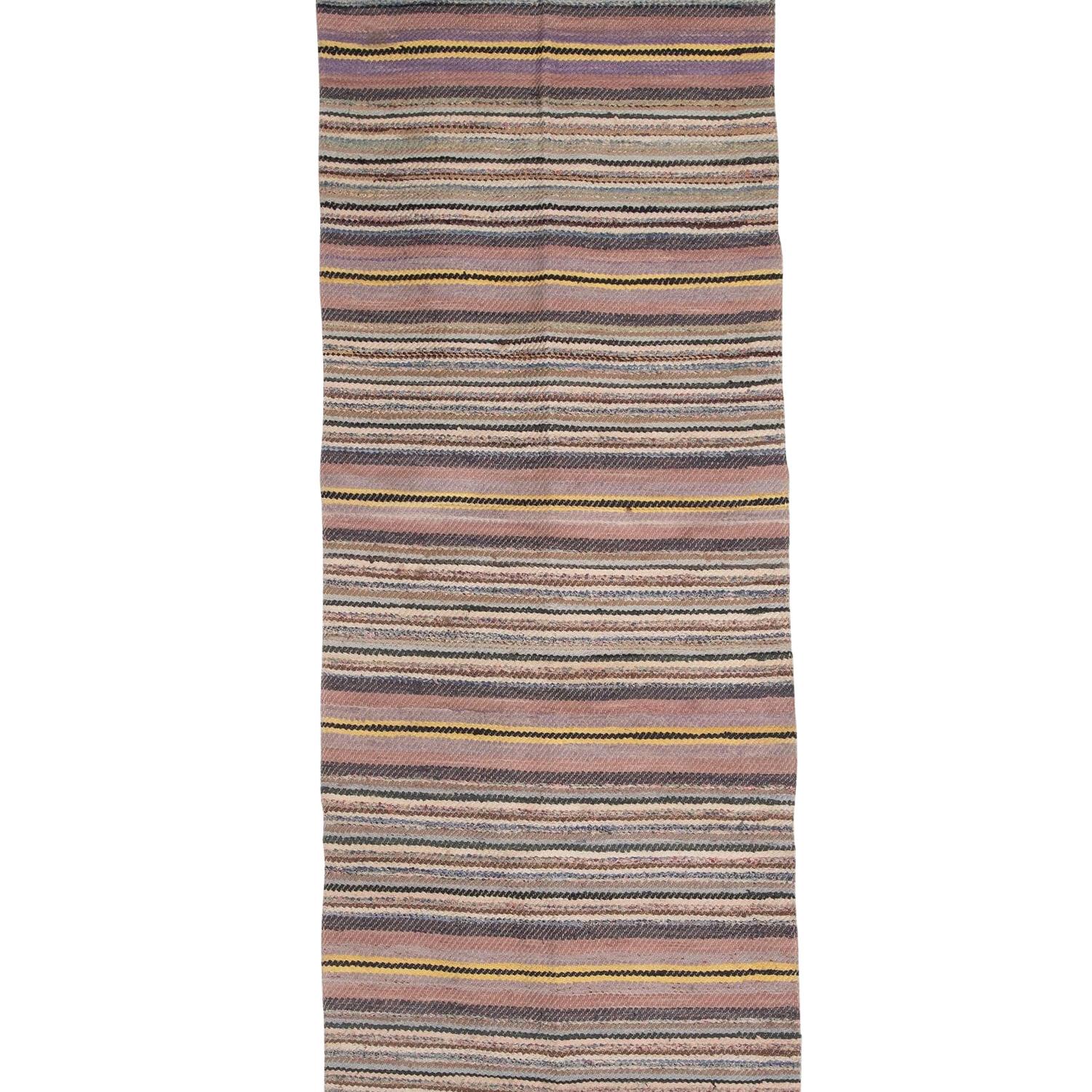 20th Century Traditional Swedish Rug In Good Condition For Sale In Tetbury, Gloucestershire