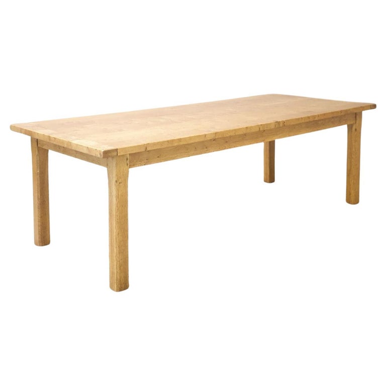 20th Century Traditionally Made Solid Oak Dining Table For Sale at 1stDibs