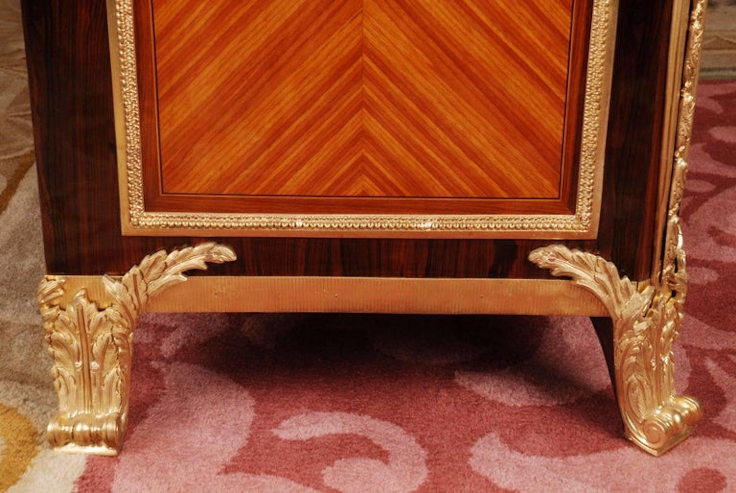 20th Century Transition Style Commode after Jean Henri Riesener For Sale 1