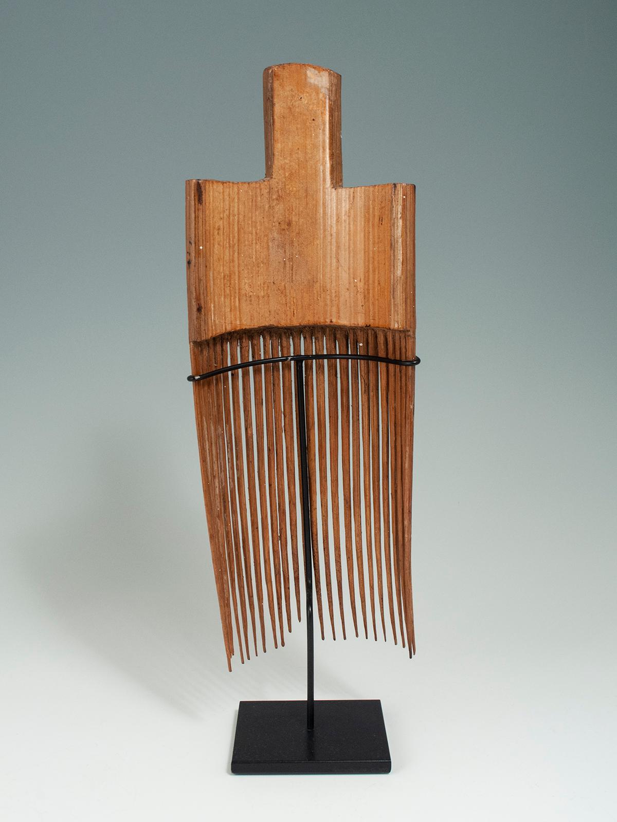 Hand-Crafted 20th Century Tribal Bamboo Comb, Morobe Province, Papua New Guinea For Sale