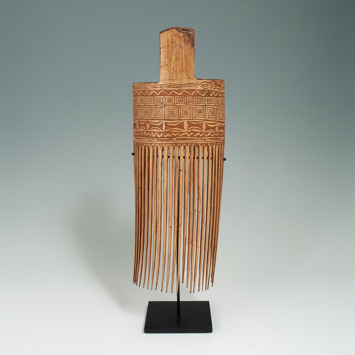 20th Century Tribal Bamboo Comb, Morobe Province, Papua New Guinea For Sale 1