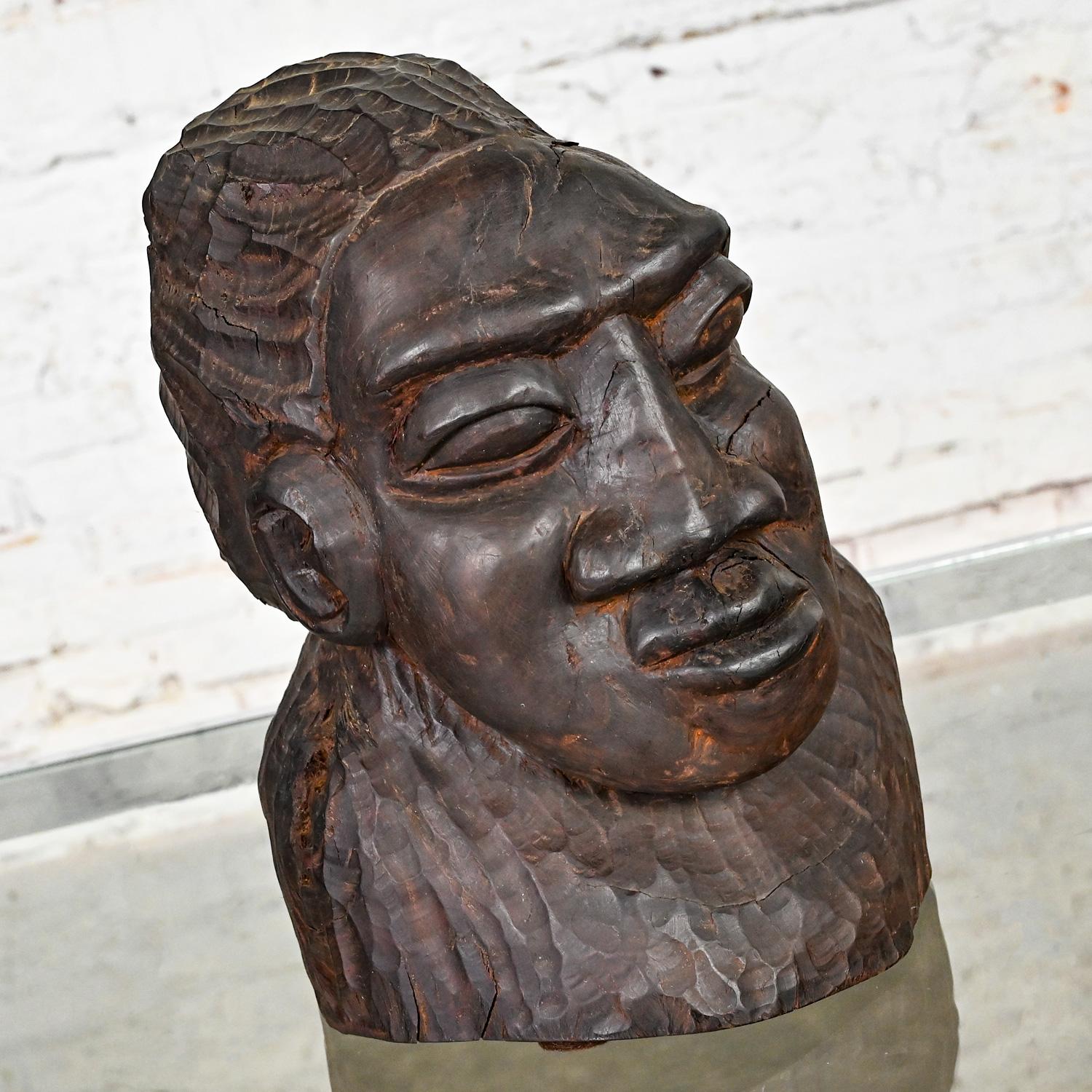 20th Century Tribal Figural Head Bust by David Tennant Hand Carved Ebony Wood   In Good Condition For Sale In Topeka, KS