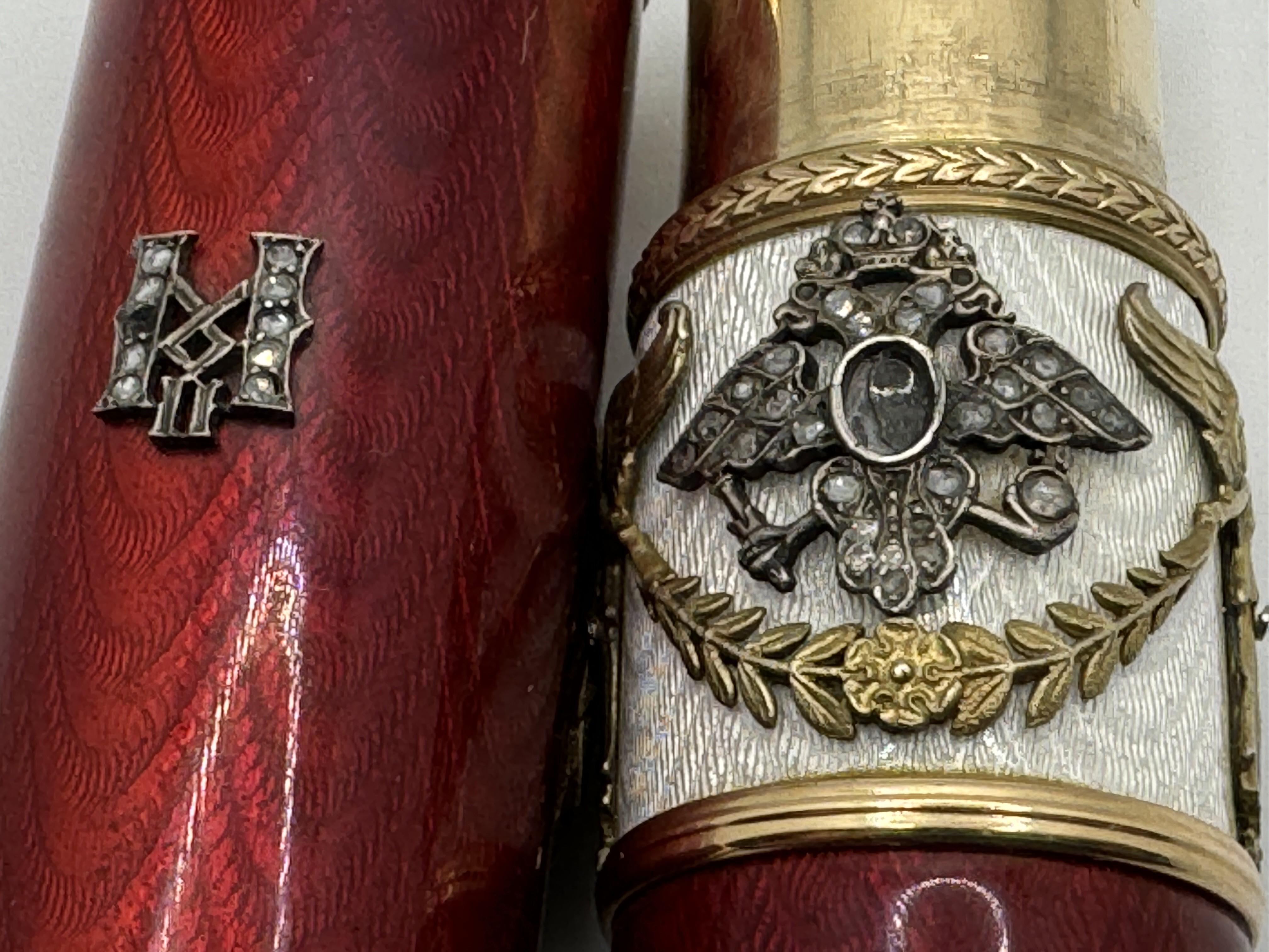 Porte-cigare tubulaire en émail guilloché ciselé d'or du début du 20e siècle en vente 6