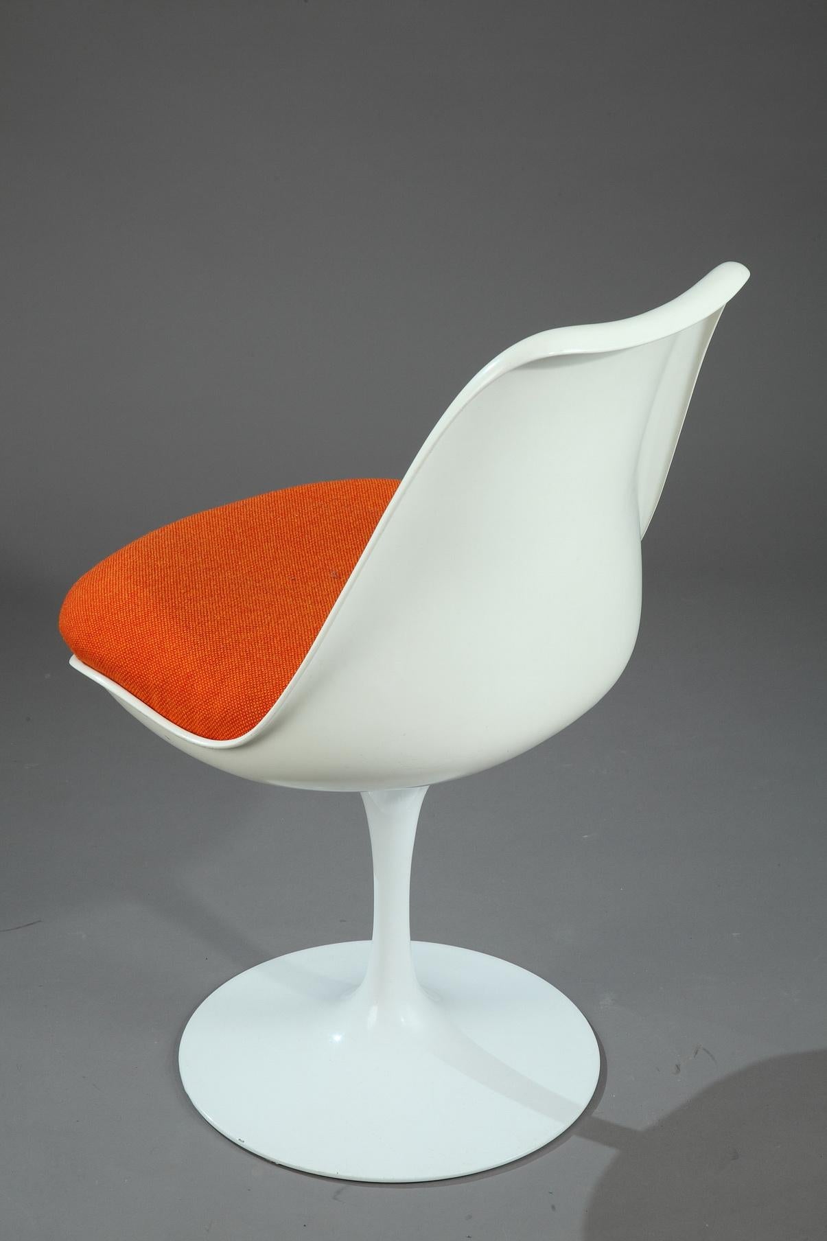 American 20th Century Tulip Chair by Eero Saarinen