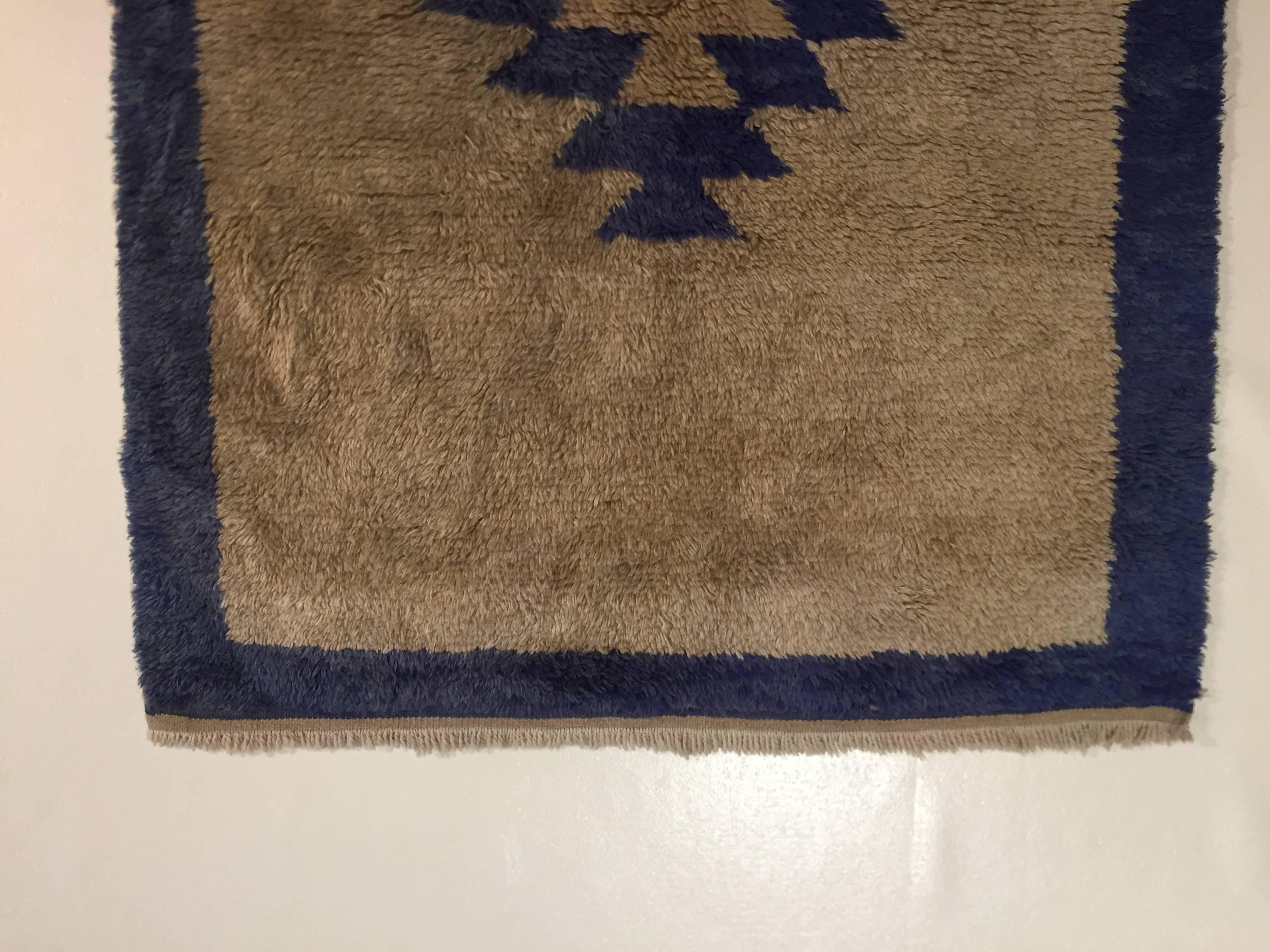 20th Century Tulu Hand-Knotted Carpet by Wool Geometric Design Grey and Cobalt For Sale 8