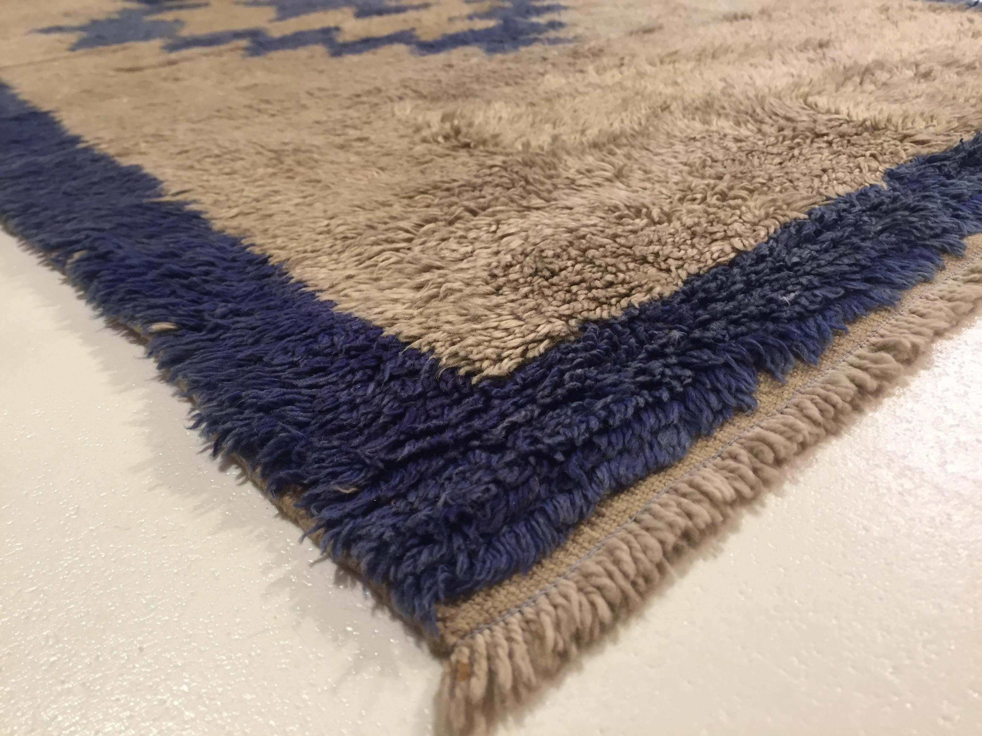 20th Century Tulu Hand-Knotted Carpet by Wool Geometric Design Grey and Cobalt In Good Condition For Sale In Firenze, IT