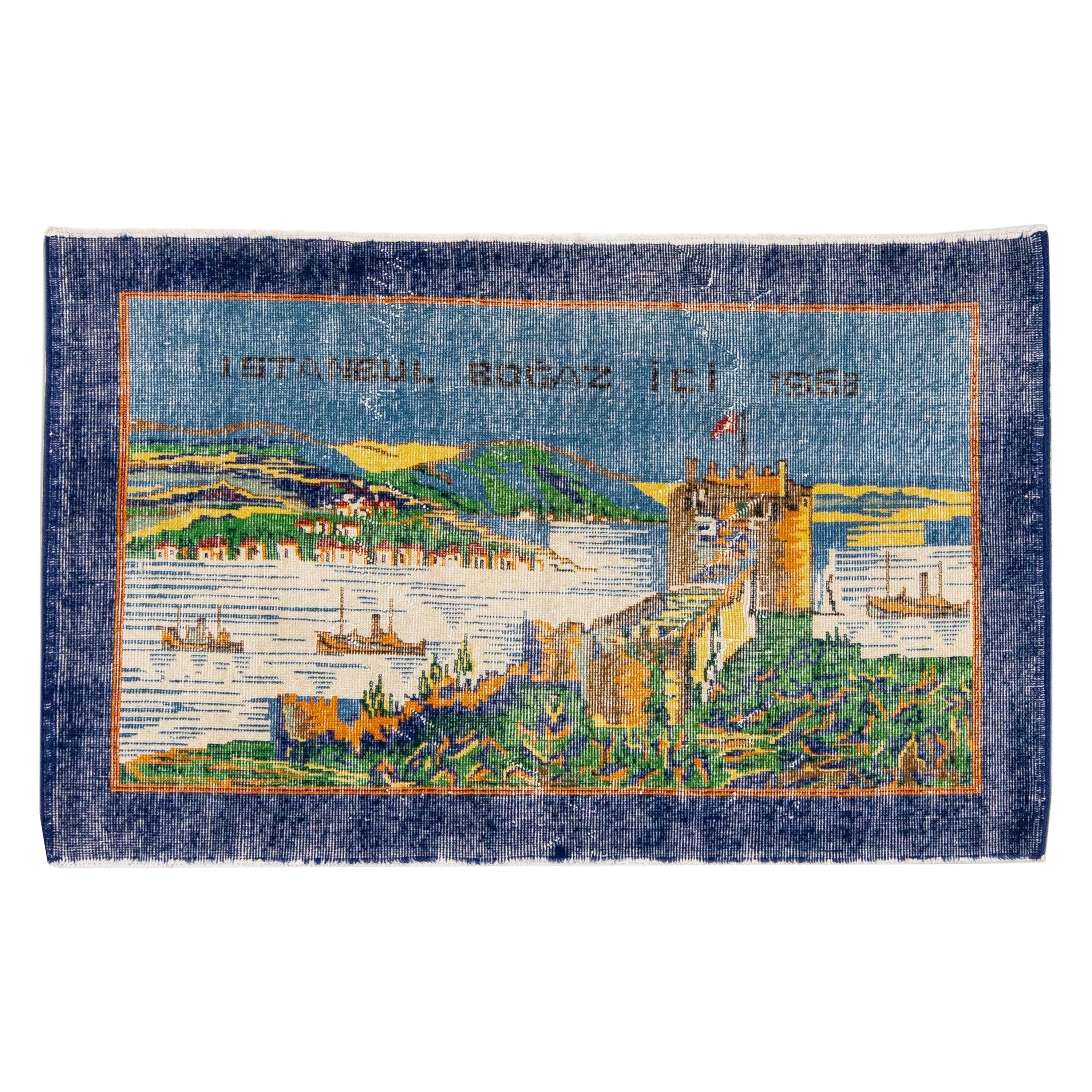 Tapis turc du 20e siècle, fait à la main, avec un champ de couleurs bleues en vente