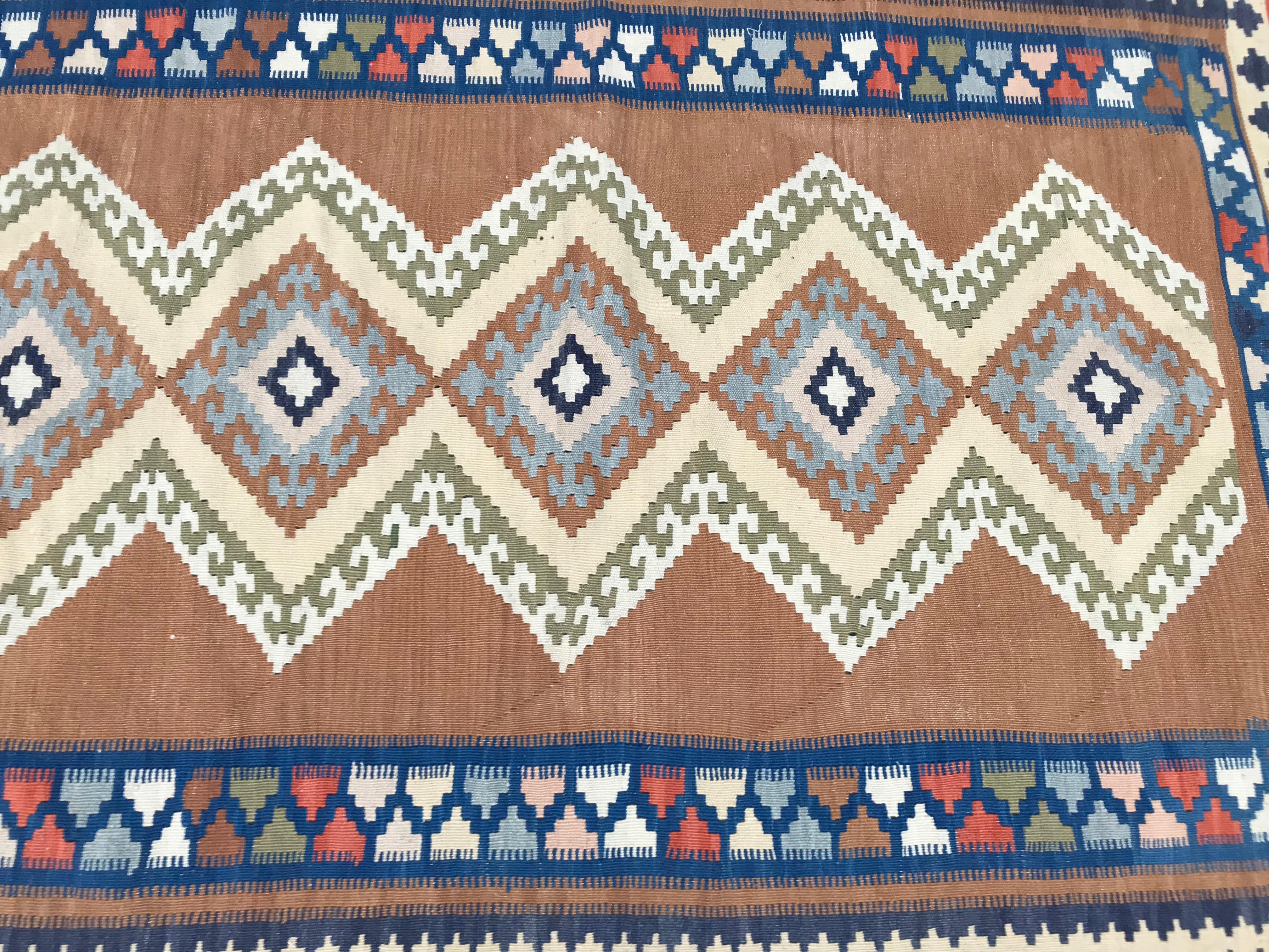 Bobyrug’s nice 20th Century Turkish Kilim Flat Rug In Good Condition For Sale In Saint Ouen, FR