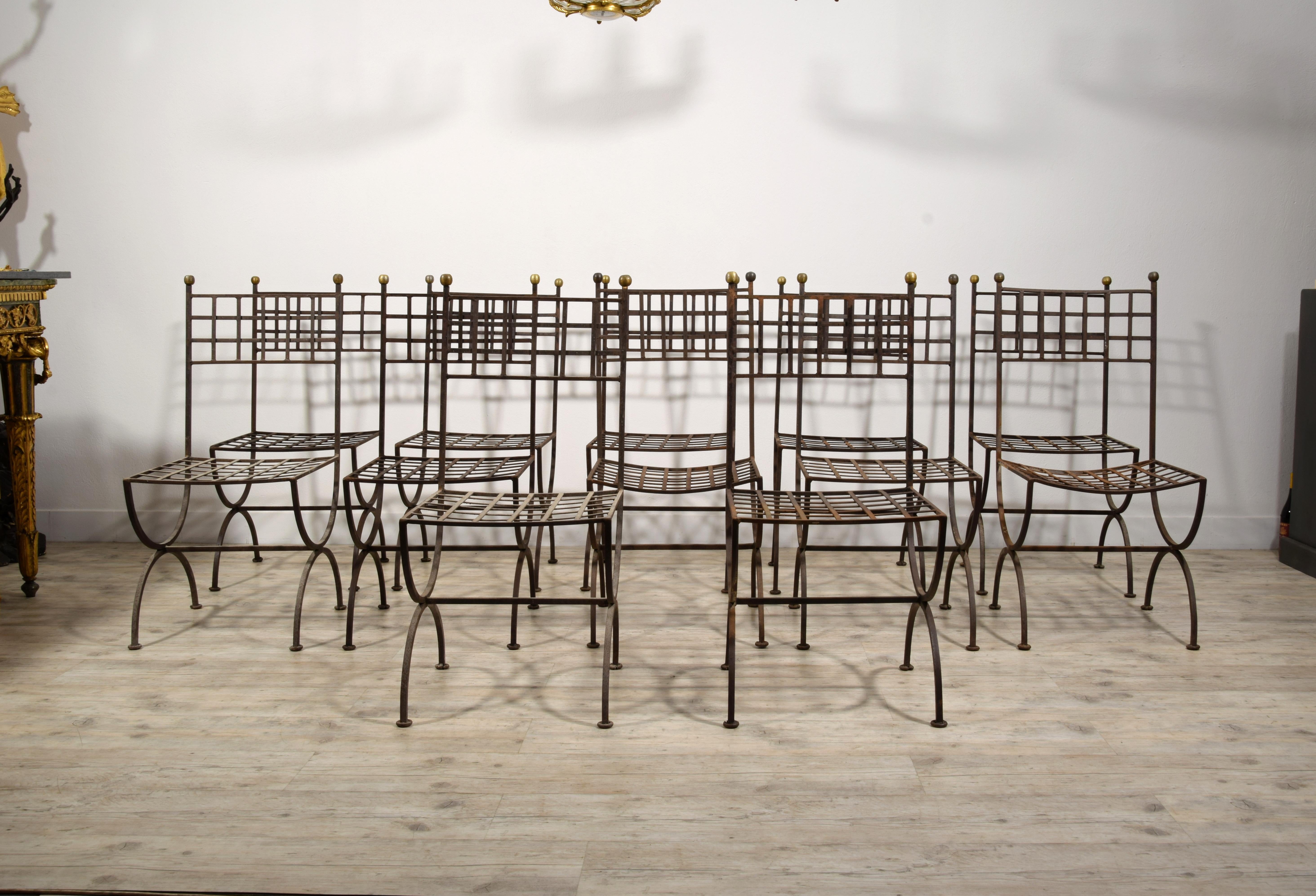 20ème siècle, Douze chaises de jardin italiennes en fer forgé en vente 8