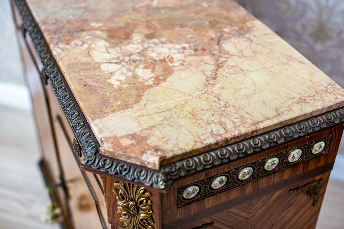 20th-Century Richly Inlaid Two-Leaf Cabinet with Marble Top For Sale 6