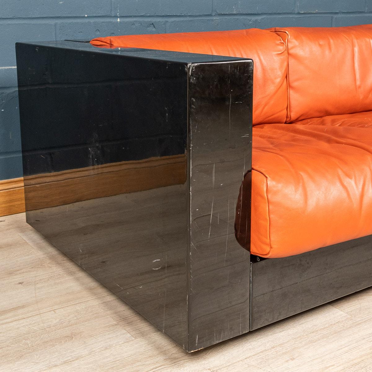 20th Century Two-Seater Sofa by Lella and Massimo Vignelli for Poltronova For Sale 7
