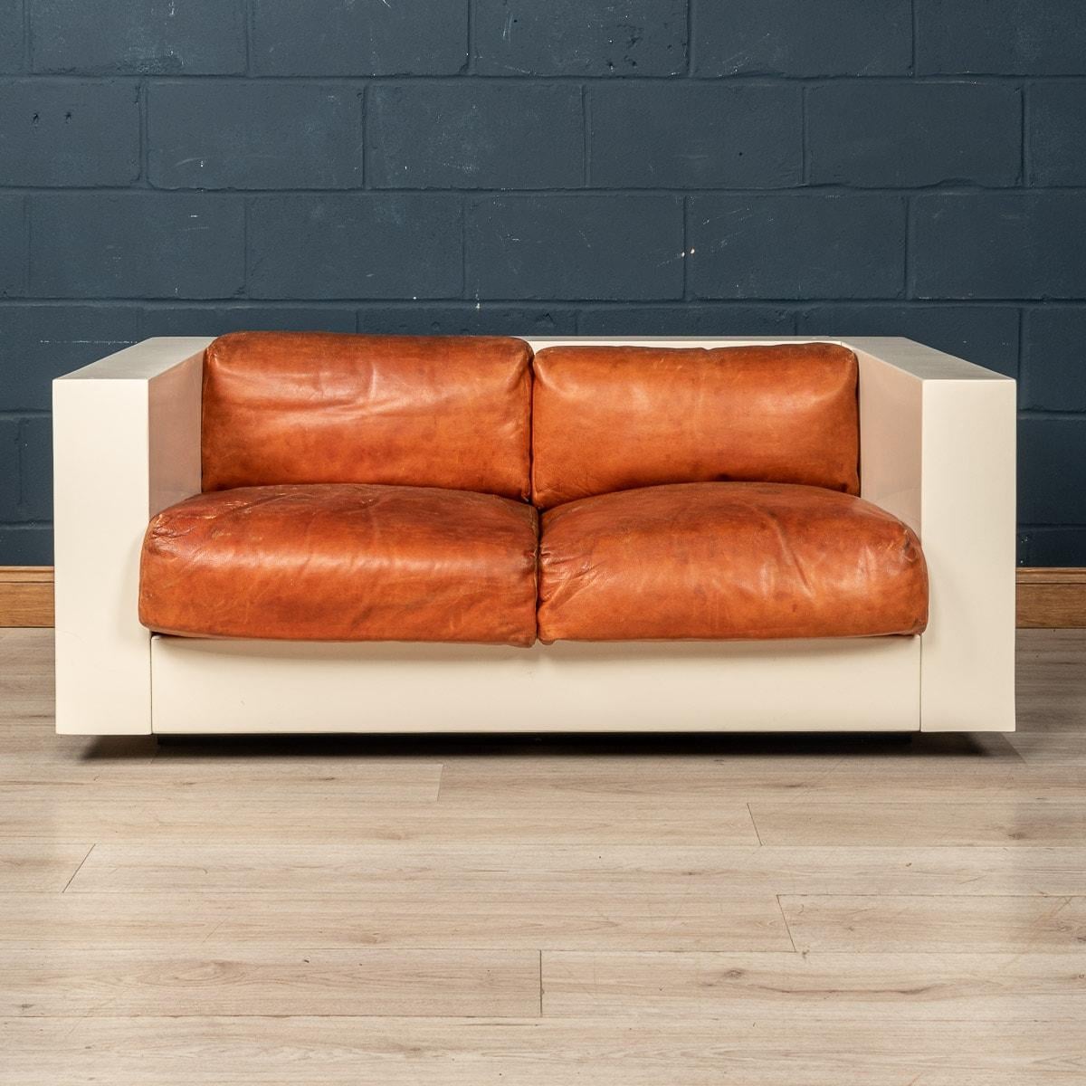 Italian 20th Century Two-Seater Sofa by Lella and Massimo Vignelli for Poltronova For Sale