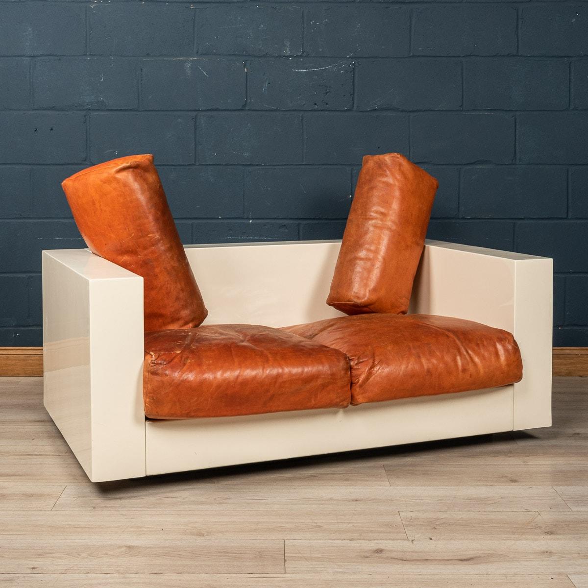 20th Century Two-Seater Sofa by Lella and Massimo Vignelli for Poltronova For Sale 2