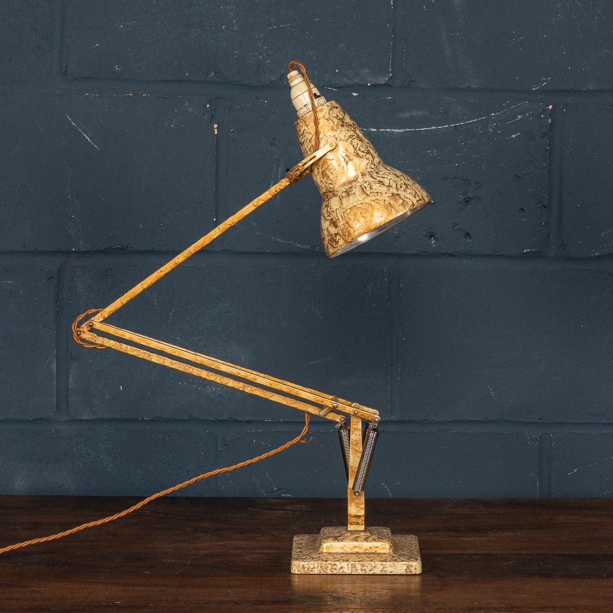 Herbert Terry Anglepoise-Lampe „Two-Step“ aus dem 20. Jahrhundert, England, ca. 1970 (Britisch) im Angebot