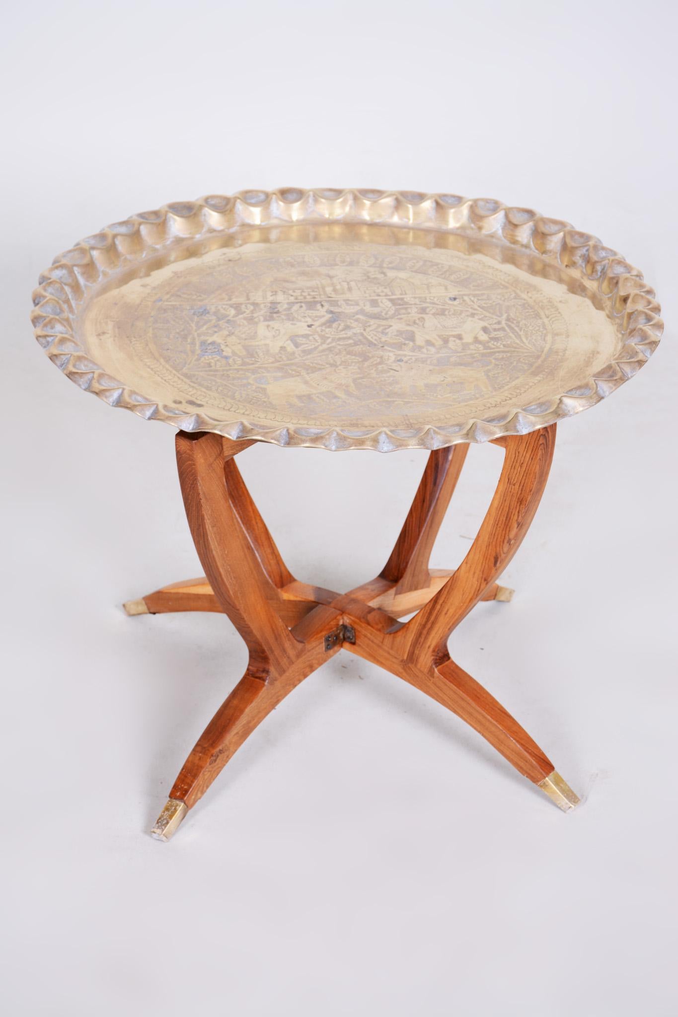 Small folding table
Material: Palisander and brass
Source: Asia.





  