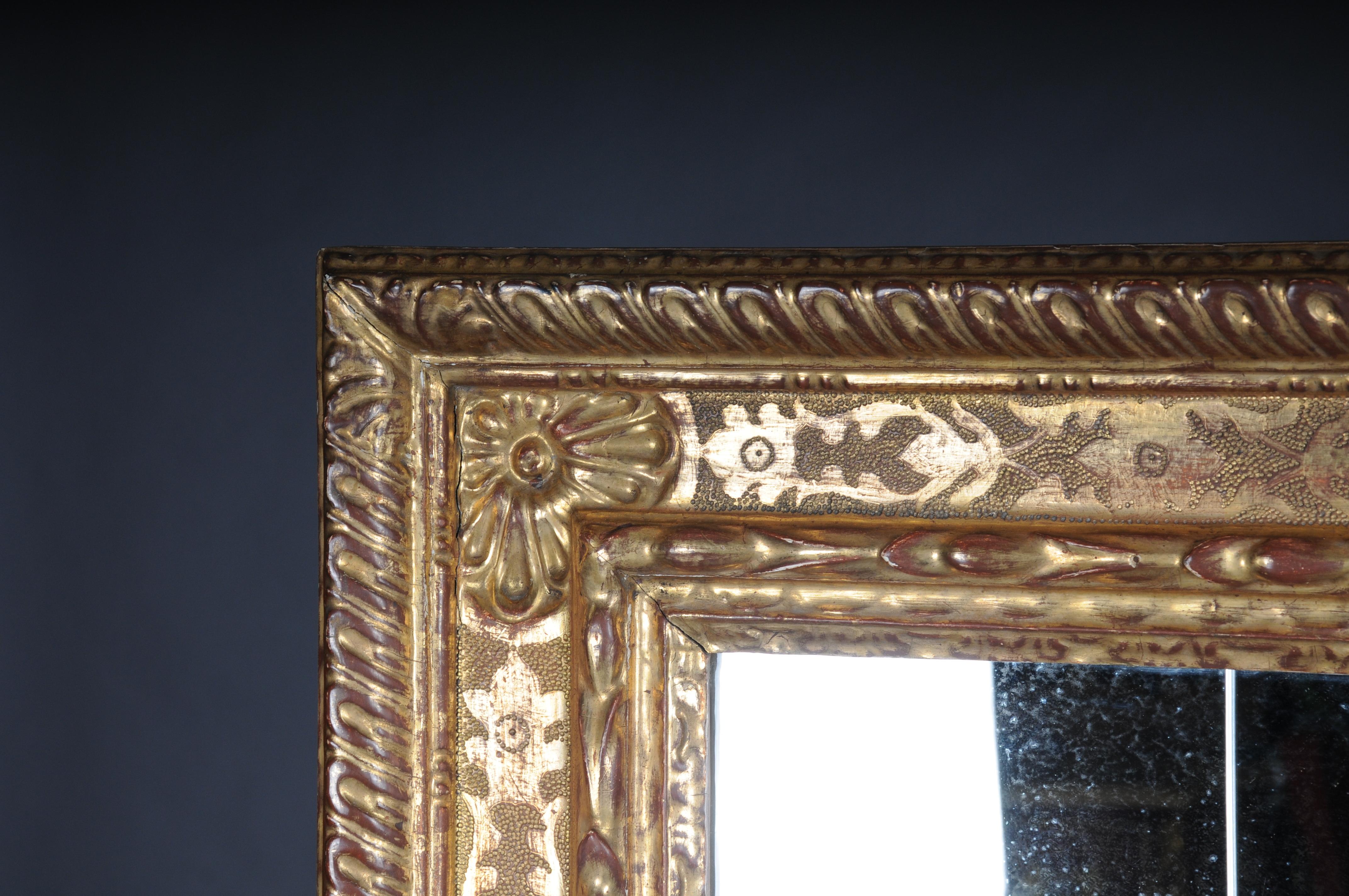 20e siècle Miroir mural antique insolite, cadre doré Bon état - En vente à Berlin, DE