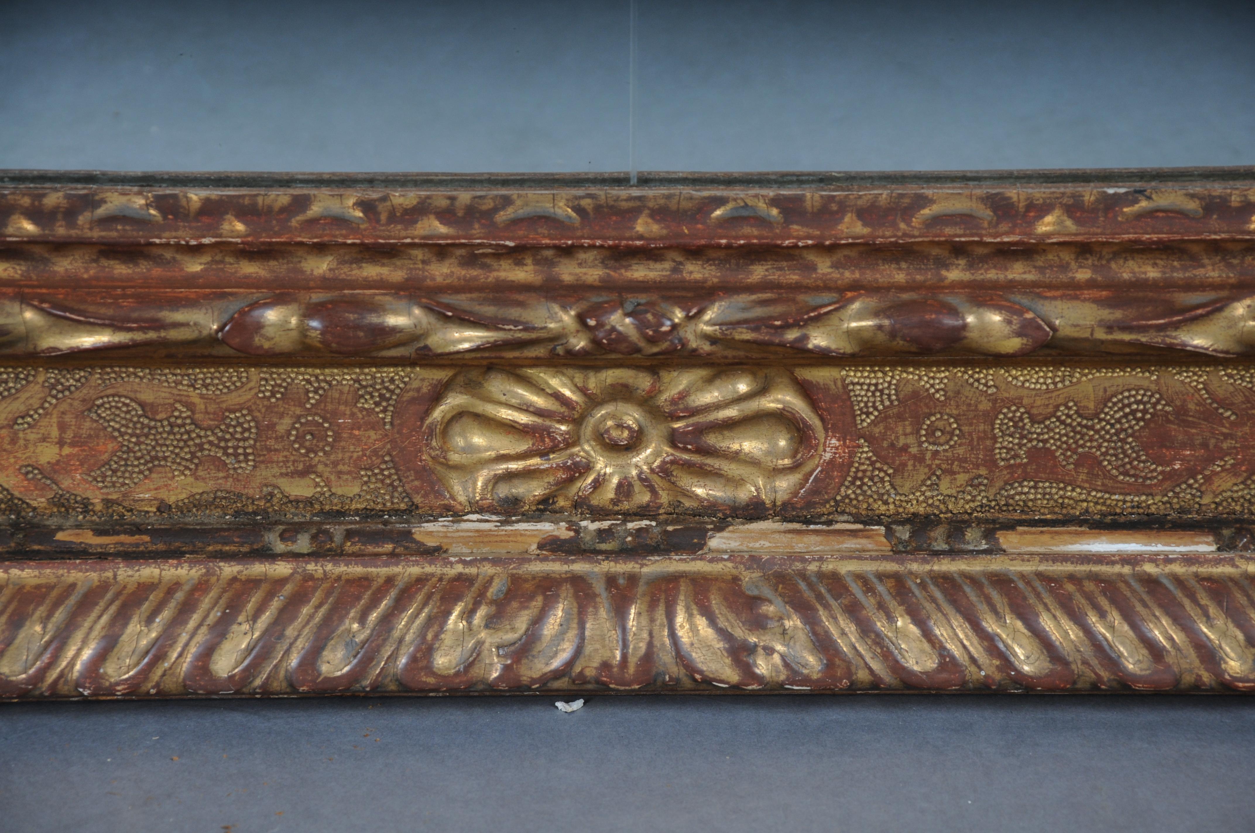 20e siècle Miroir mural antique insolite, cadre doré en vente 3