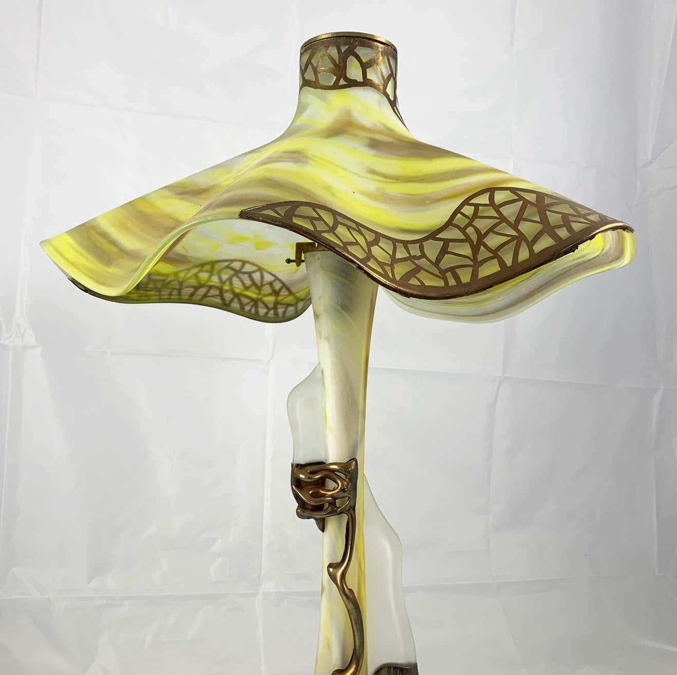 20th Century Unusual Art Glass Table Lamp in Art Nouveau Style For Sale 1