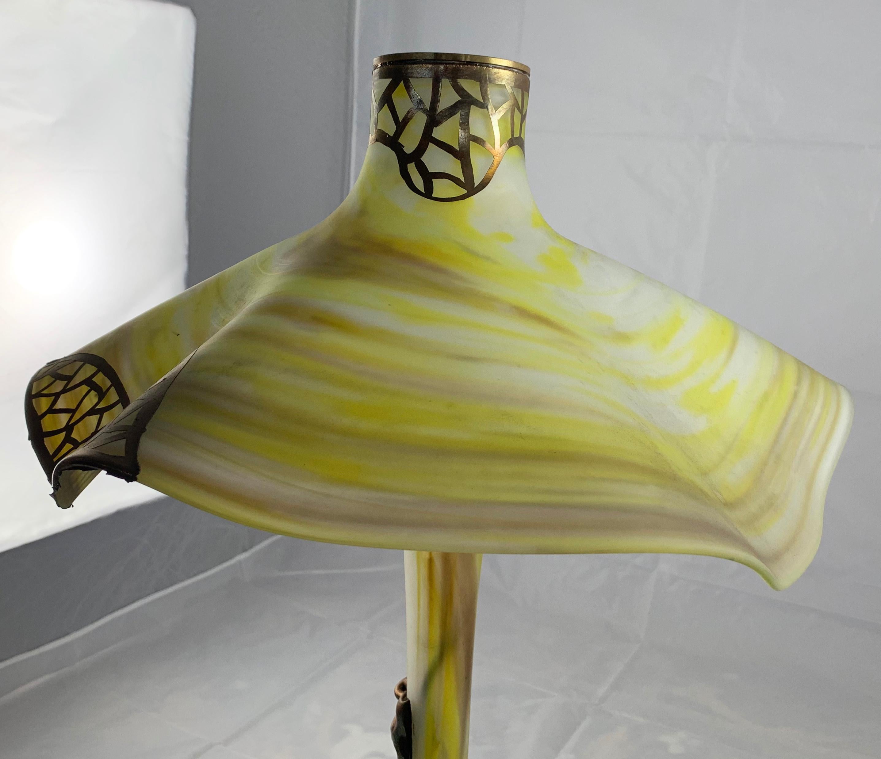 20th Century Unusual Art Glass Table Lamp in Art Nouveau Style For Sale 2