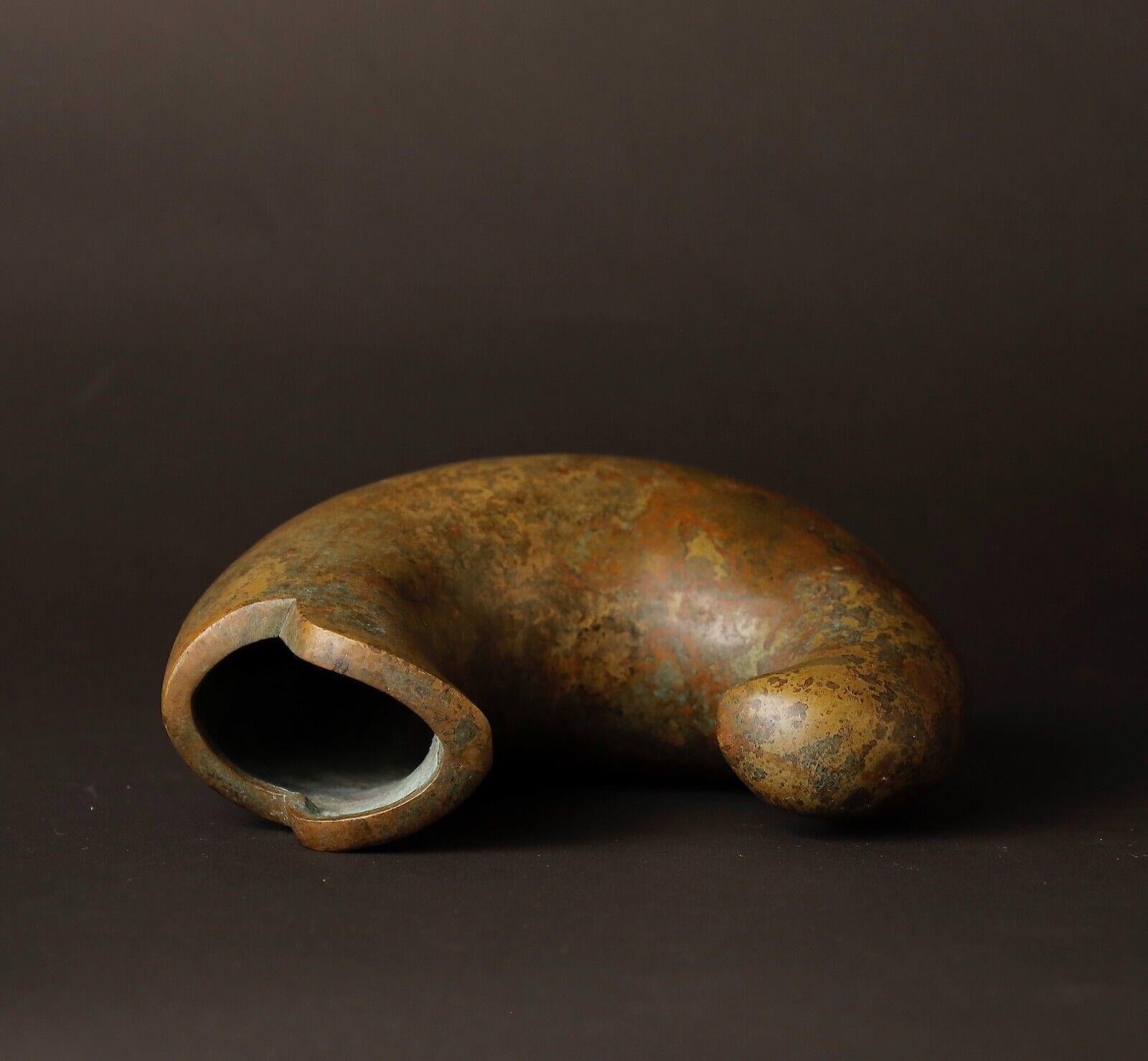 20th century unusual Bronze Vase by a Nitten Artist by Yoshida Eiji For Sale 8