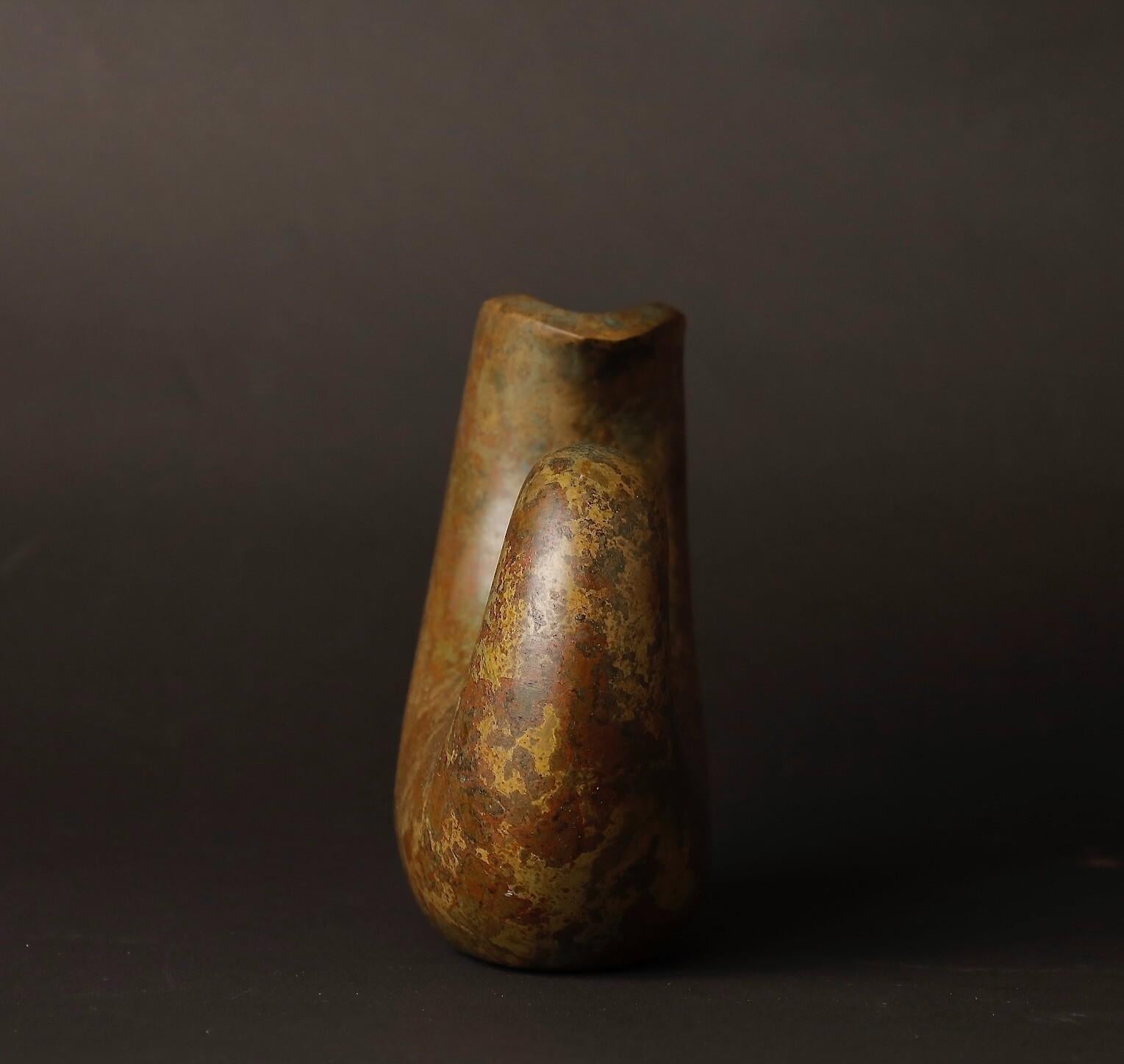 20th century unusual Bronze Vase by a Nitten Artist by Yoshida Eiji In Good Condition For Sale In Fukuoka, JP