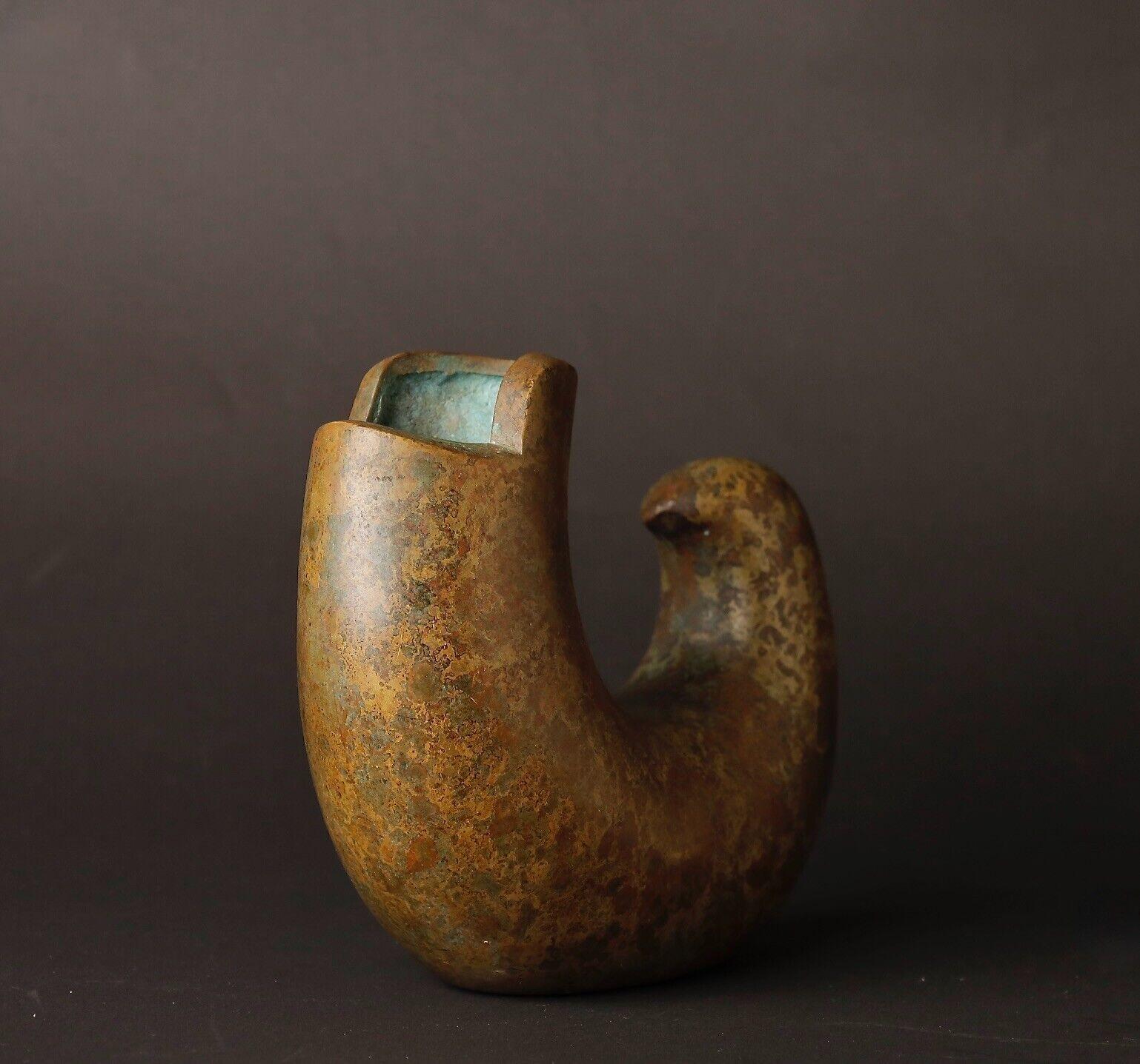 20th Century 20th century unusual Bronze Vase by a Nitten Artist by Yoshida Eiji For Sale